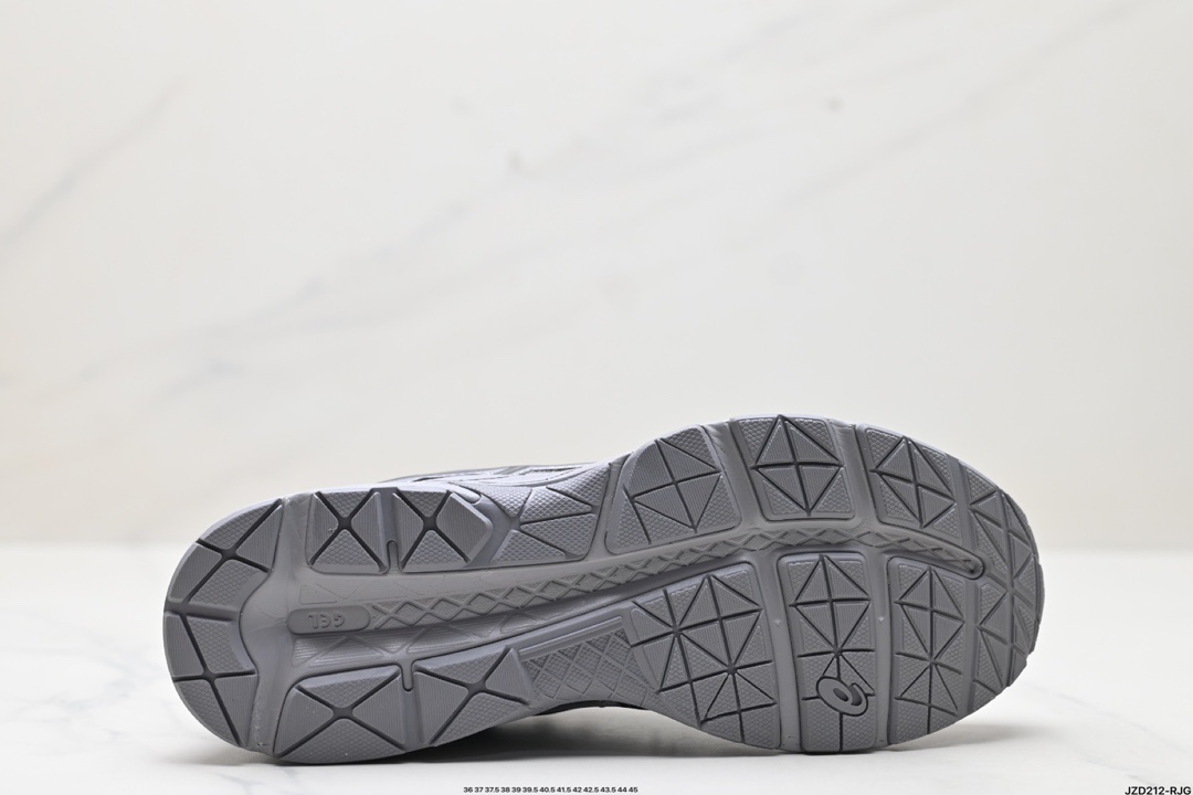 L0567-479-68.4$-Arthur's gallery