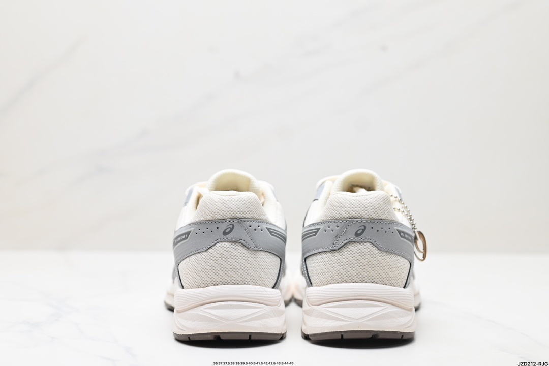 L0567-479-68.4$-Arthur's gallery