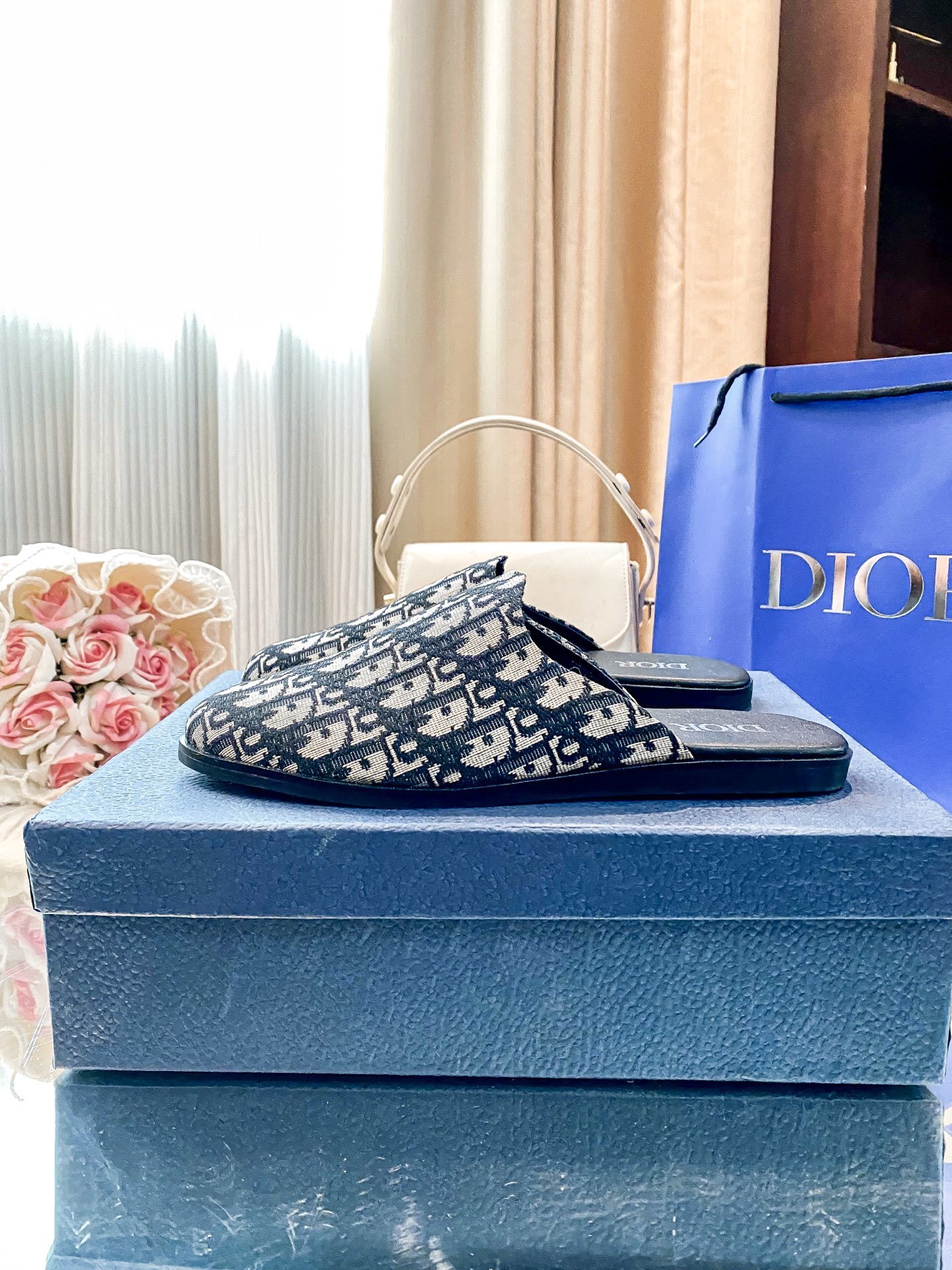 L0570-419-58.6$-DIOR gallery