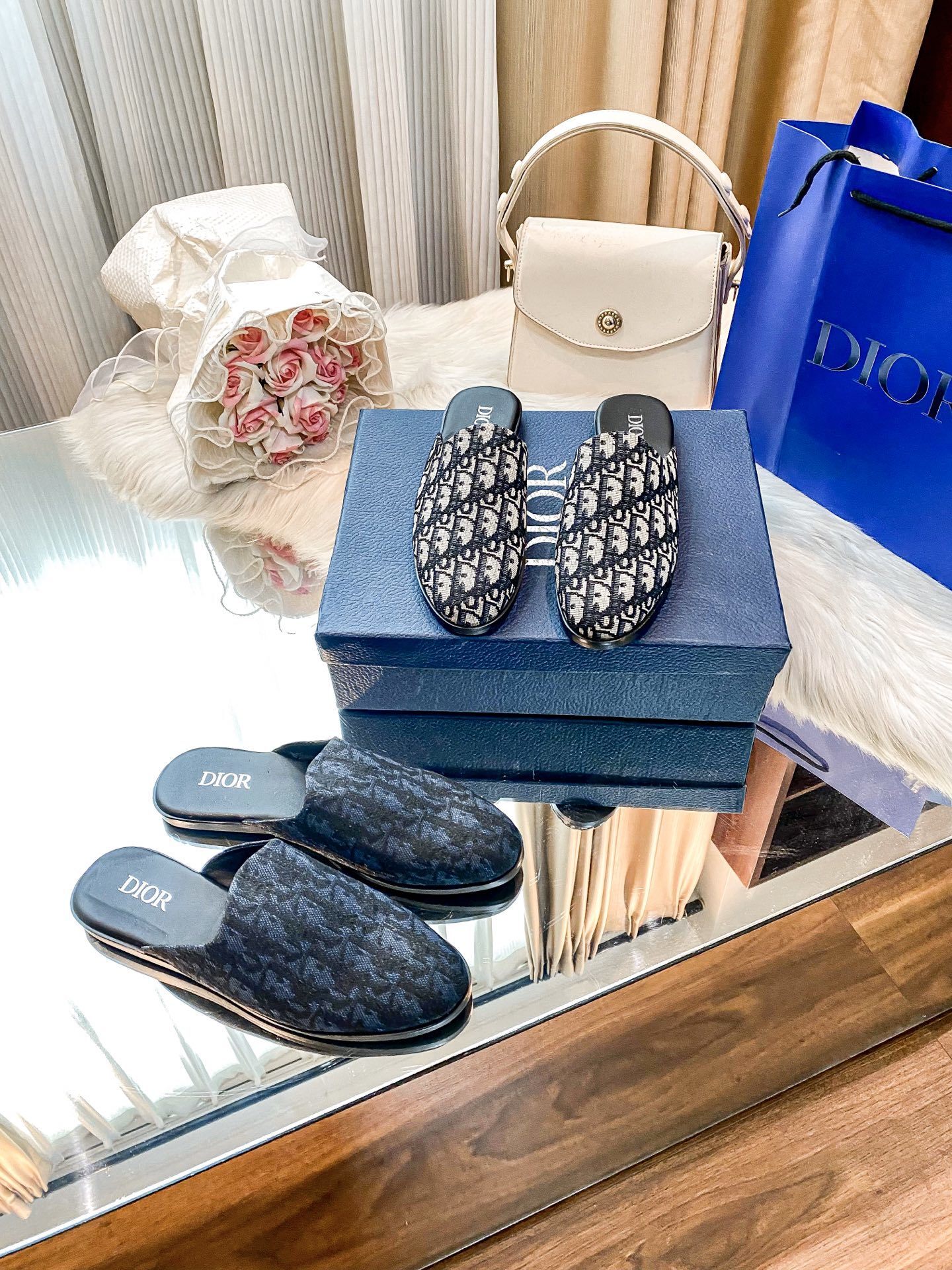 L0570-419-58.6$-DIOR gallery