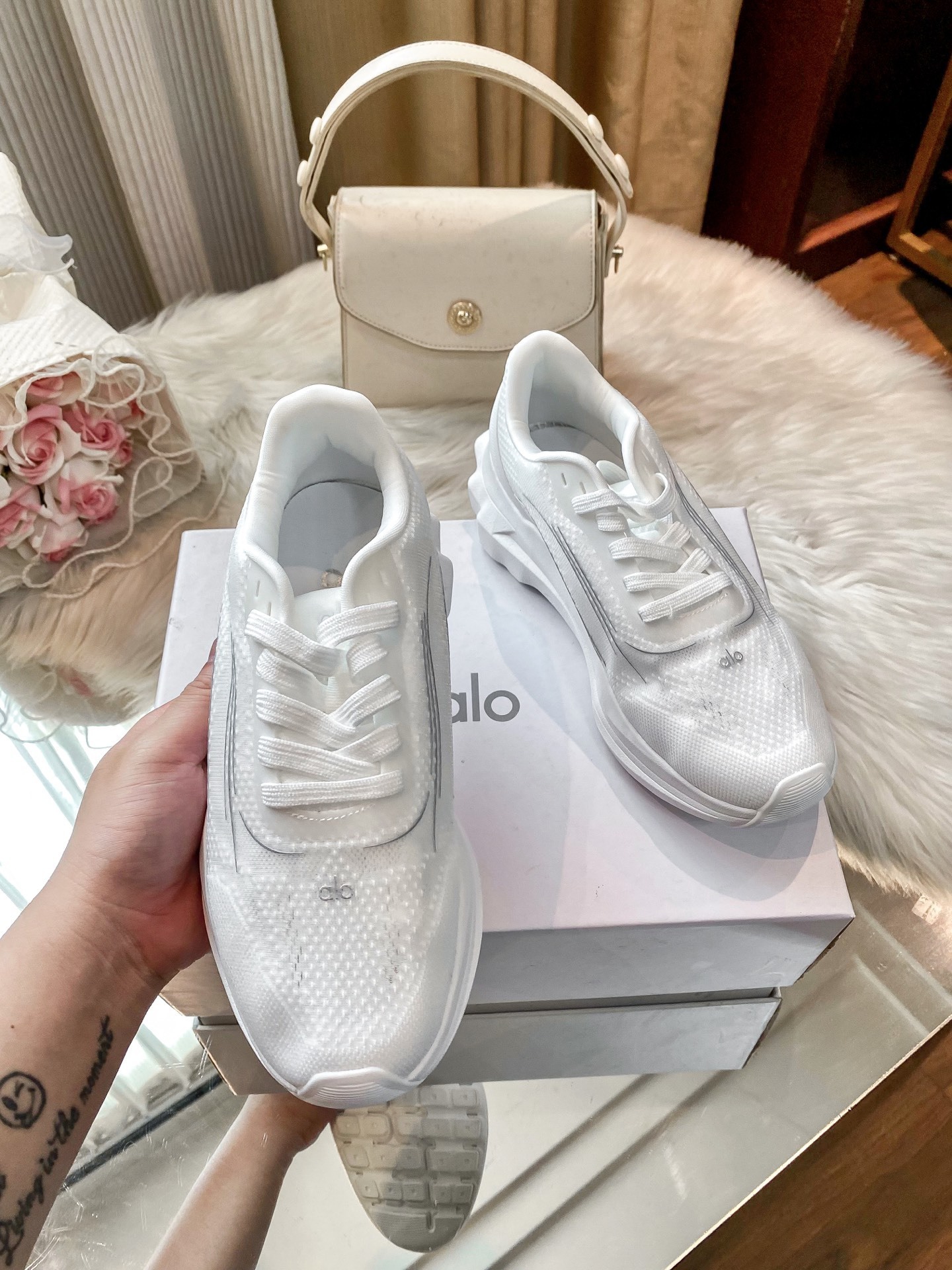 L0571-530-74$-QLQ gallery