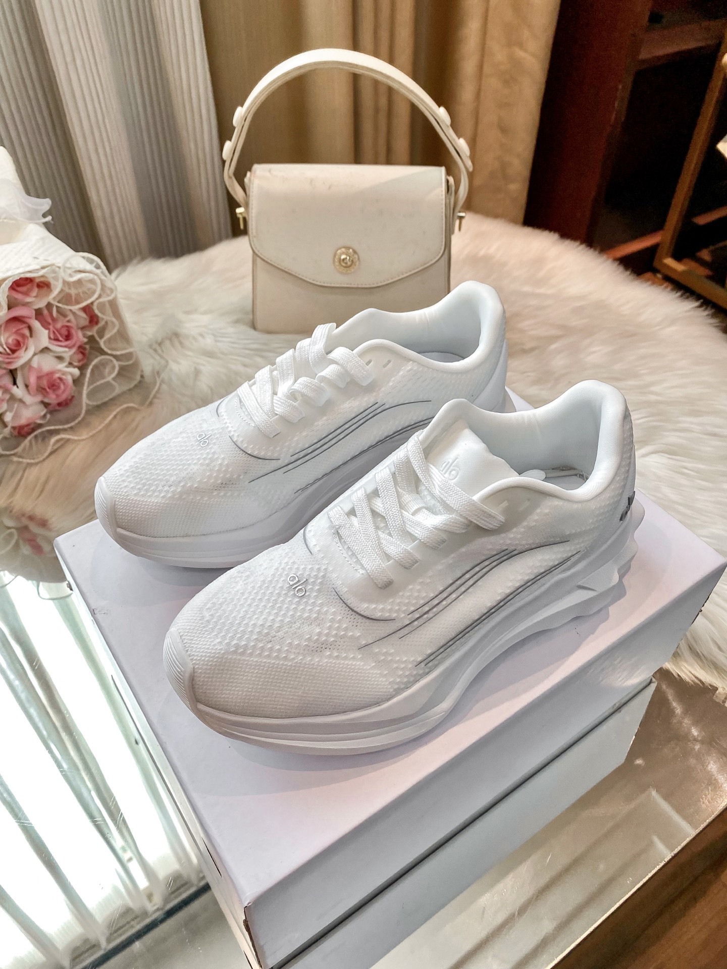 L0571-530-74$-QLQ gallery