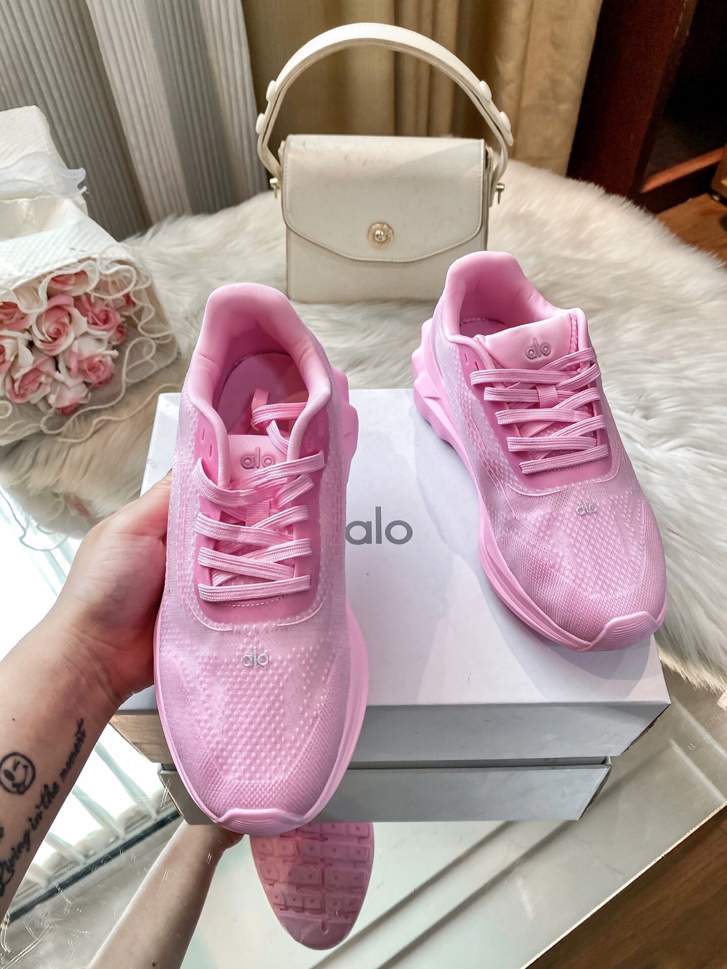 L0571-530-74$-QLQ gallery