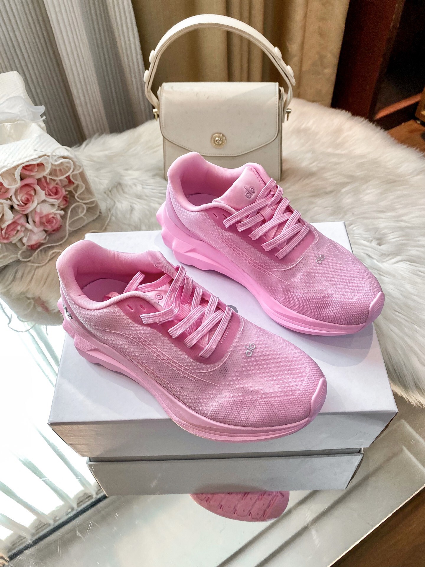 L0571-530-74$-QLQ gallery