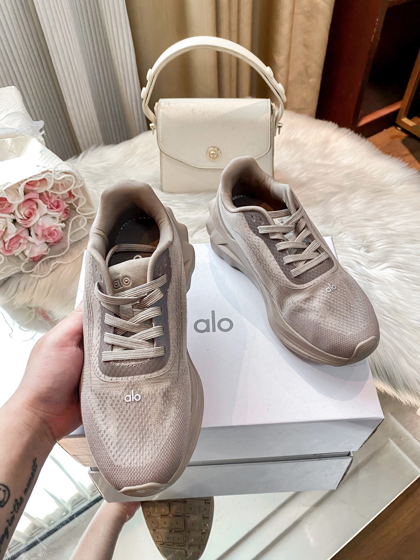 L0571-530-74$-QLQ gallery