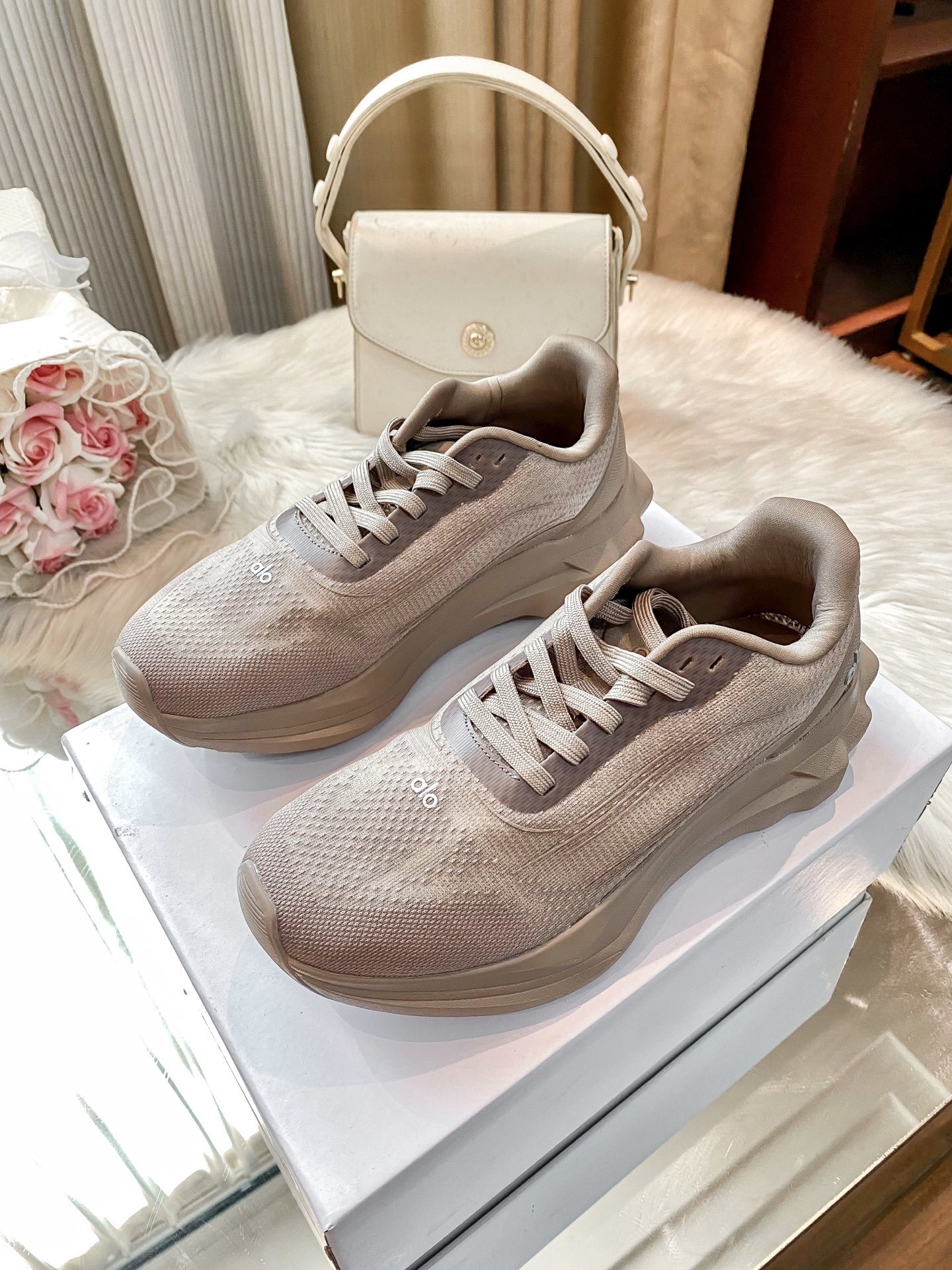 L0571-530-74$-QLQ gallery