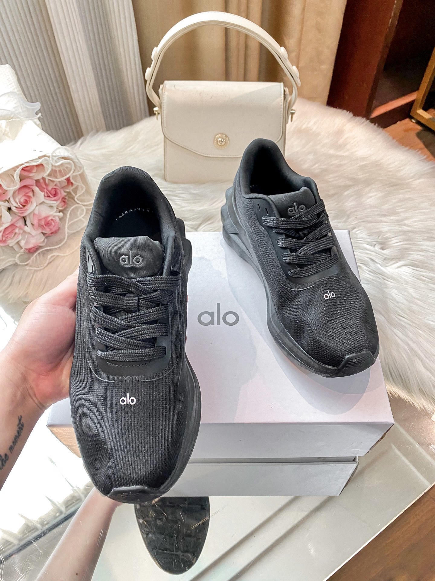 L0571-530-74$-QLQ gallery