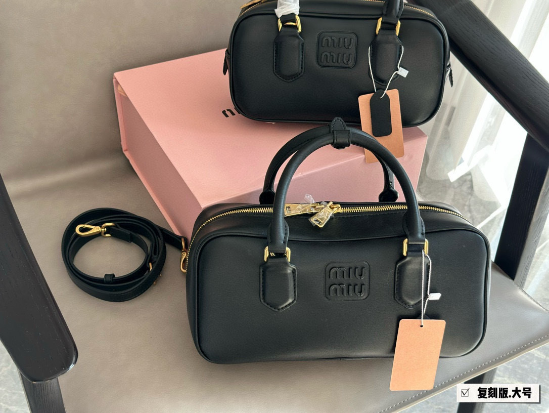 L0576-549-76.3$-MIUMIU gallery