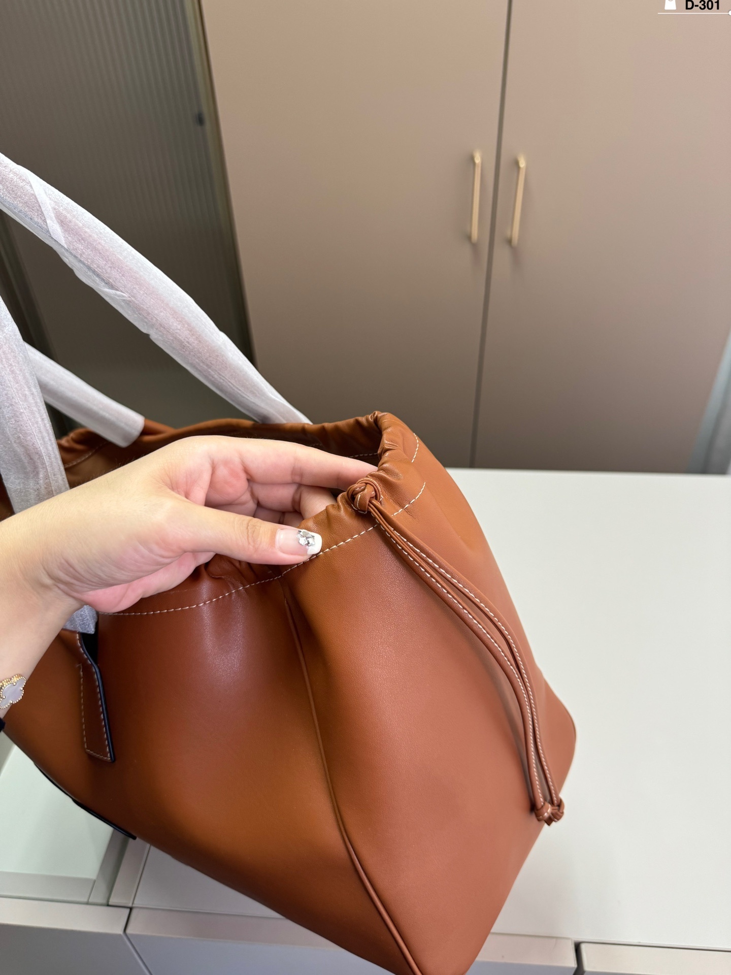 L0578-489-68.5$-Celine gallery