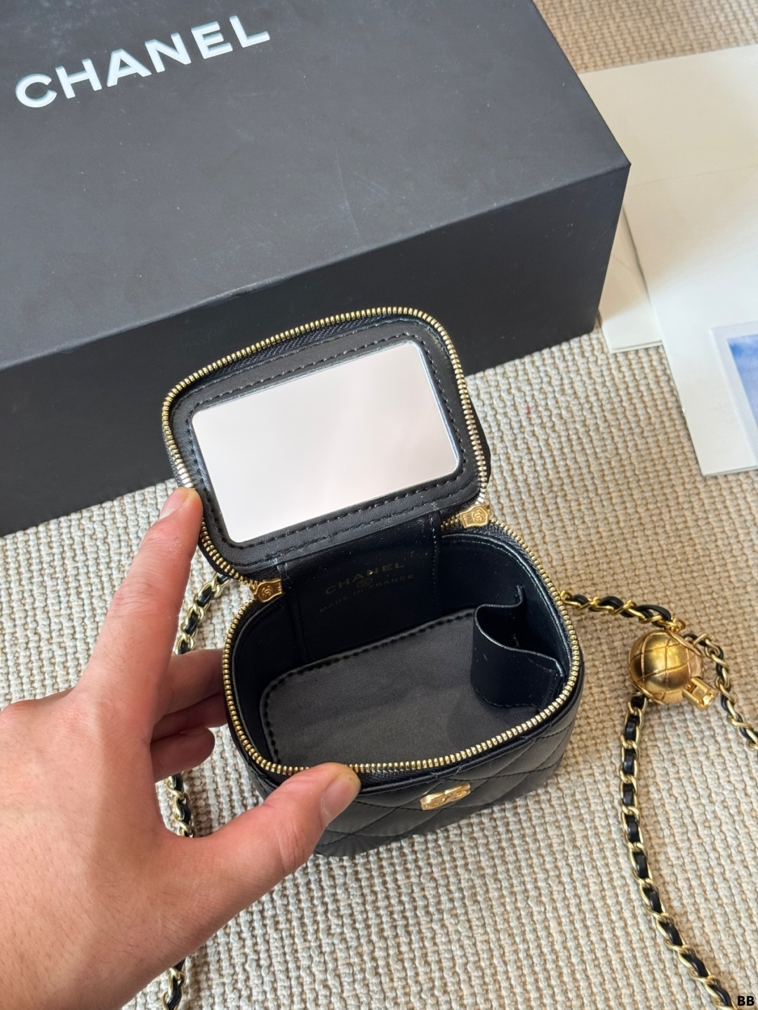 L0580-440-61.5$-CHANEL gallery