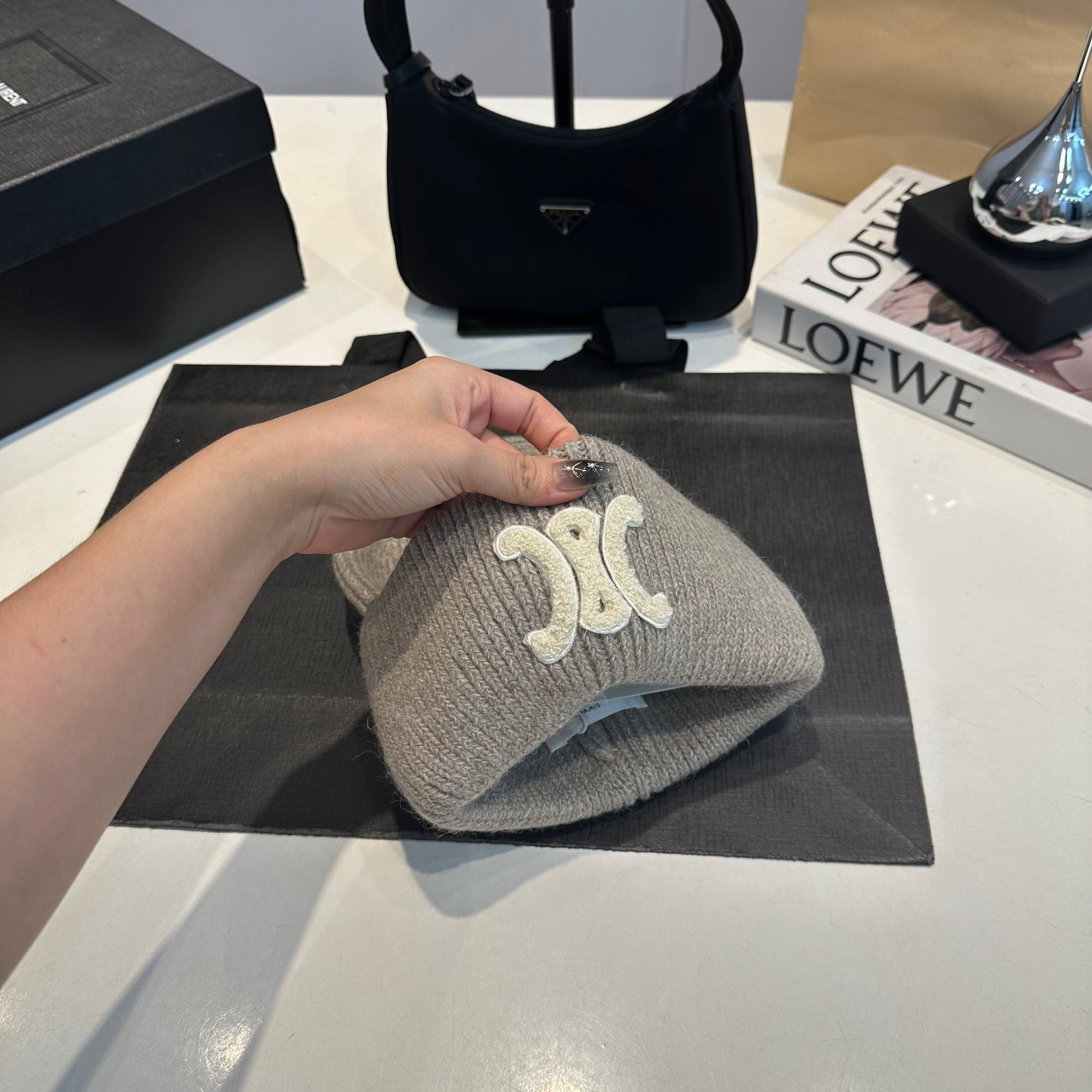 Celine-18.99$-A5895 gallery