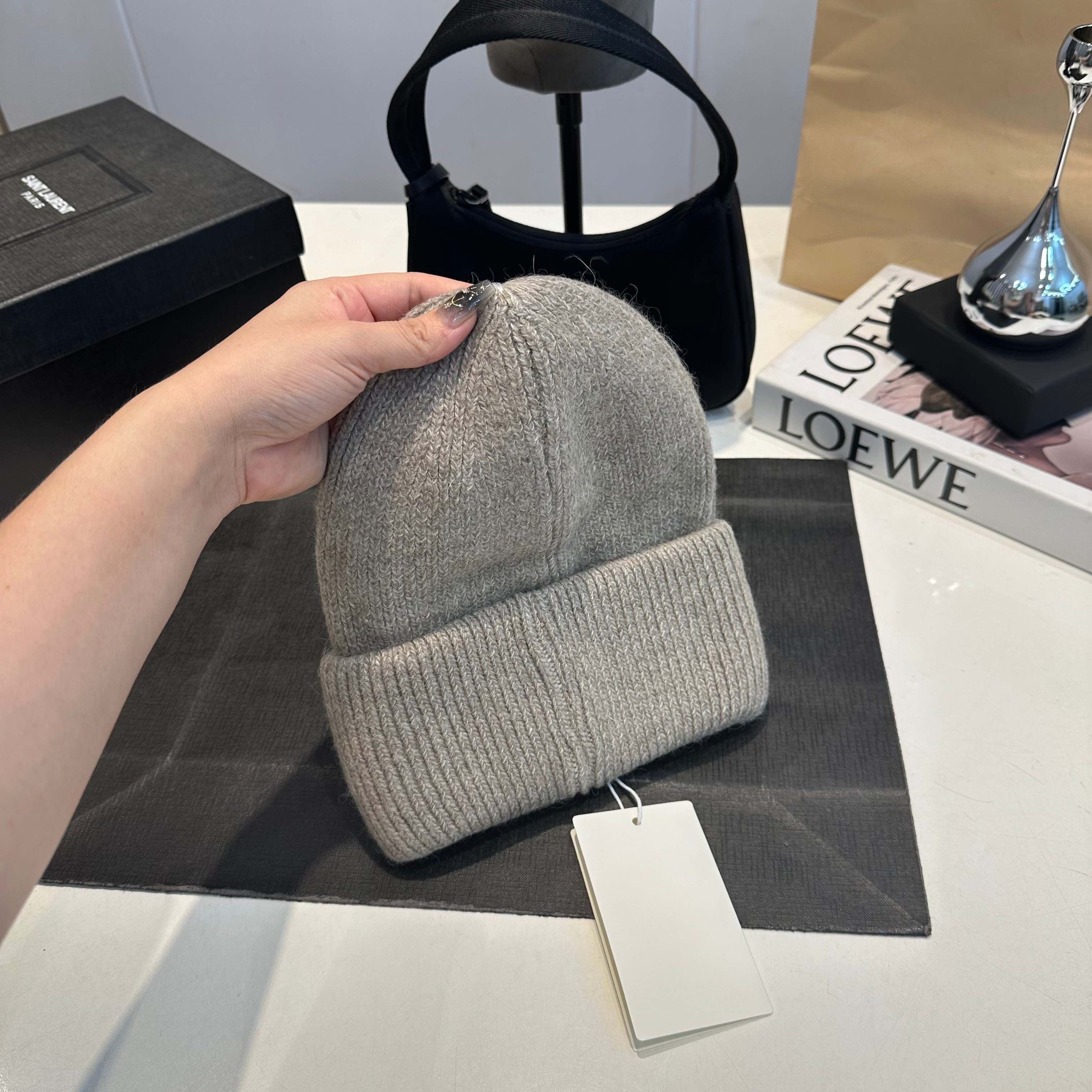 Celine-18.99$-A5895 gallery