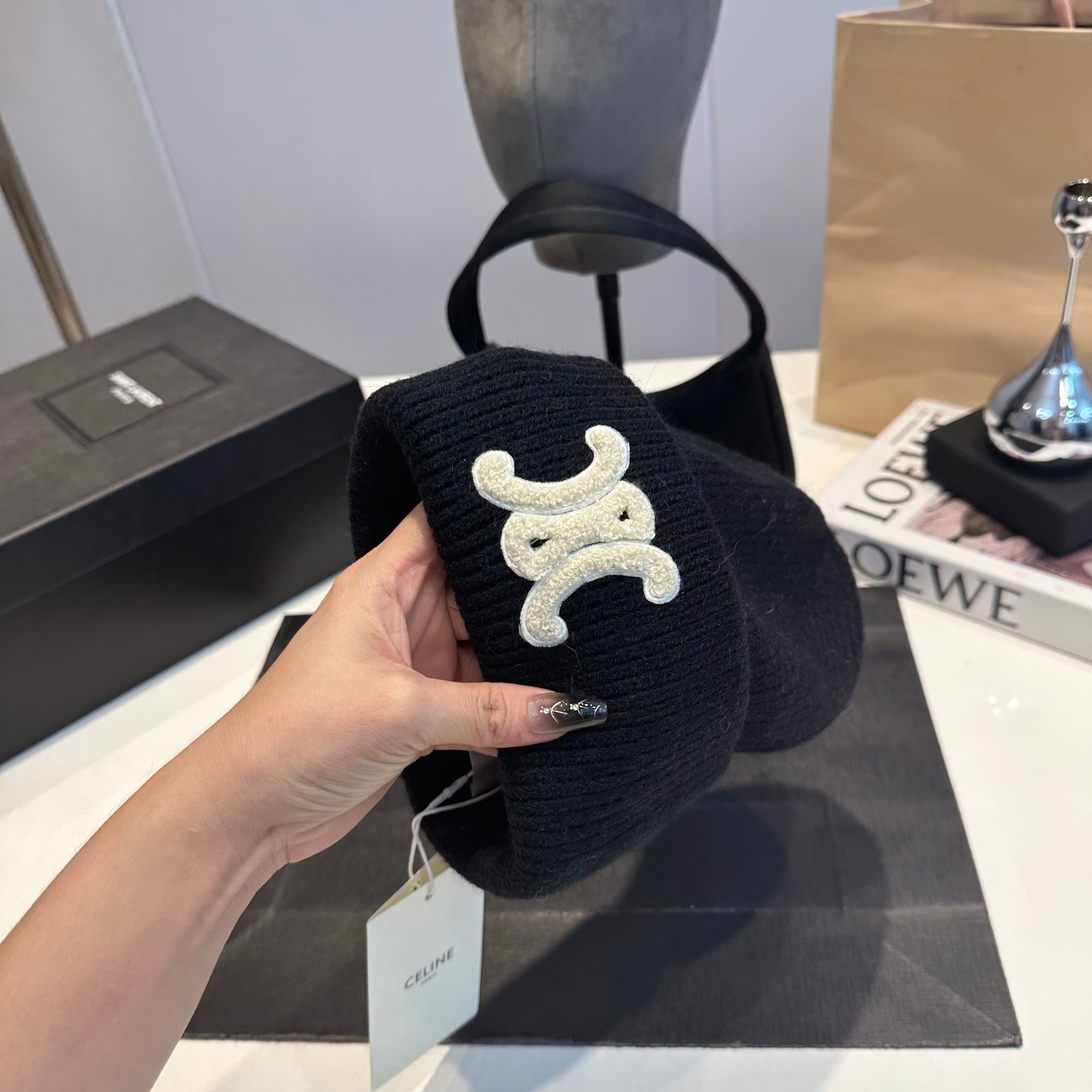 Celine-18.99$-A5895 gallery