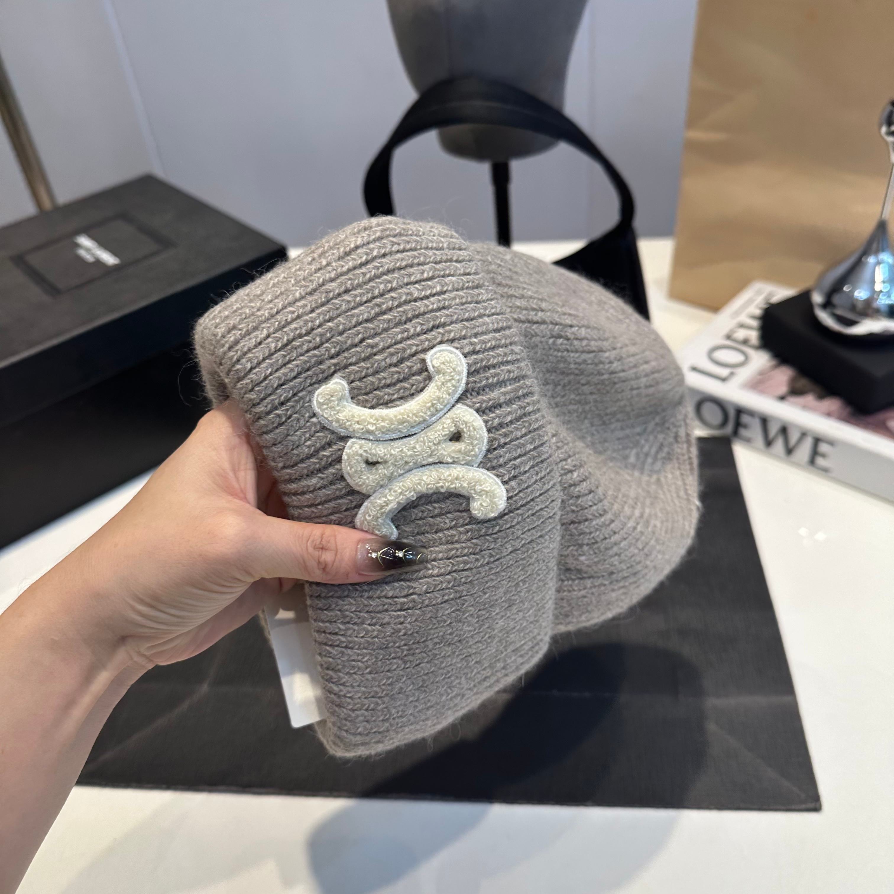 Celine-18.99$-A5895 gallery