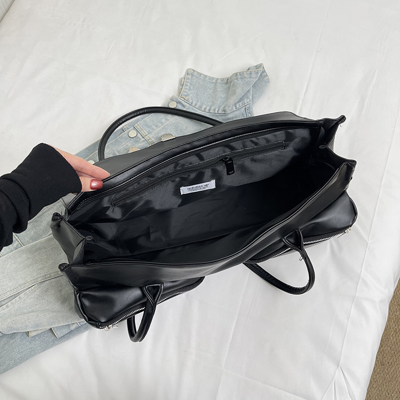 Adidas-39.99$-A5820 gallery