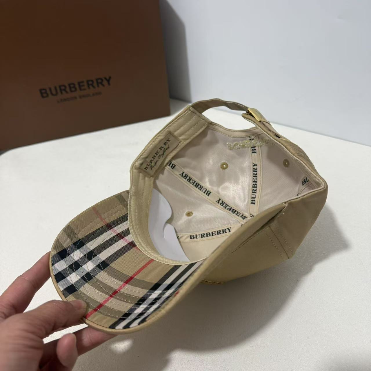 Burberry-18.99$-A4499 gallery