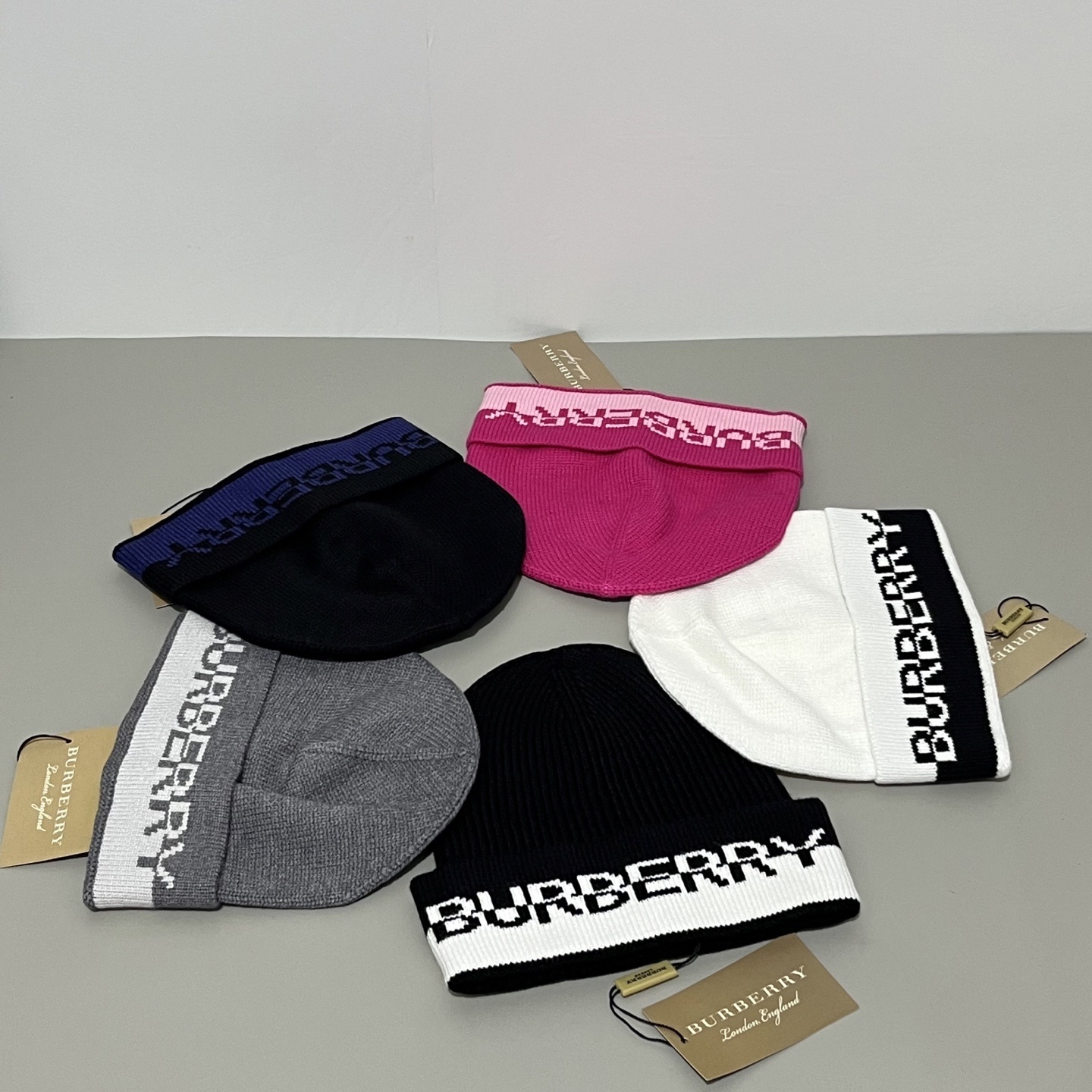 Burberry-19.99$-A5399 gallery