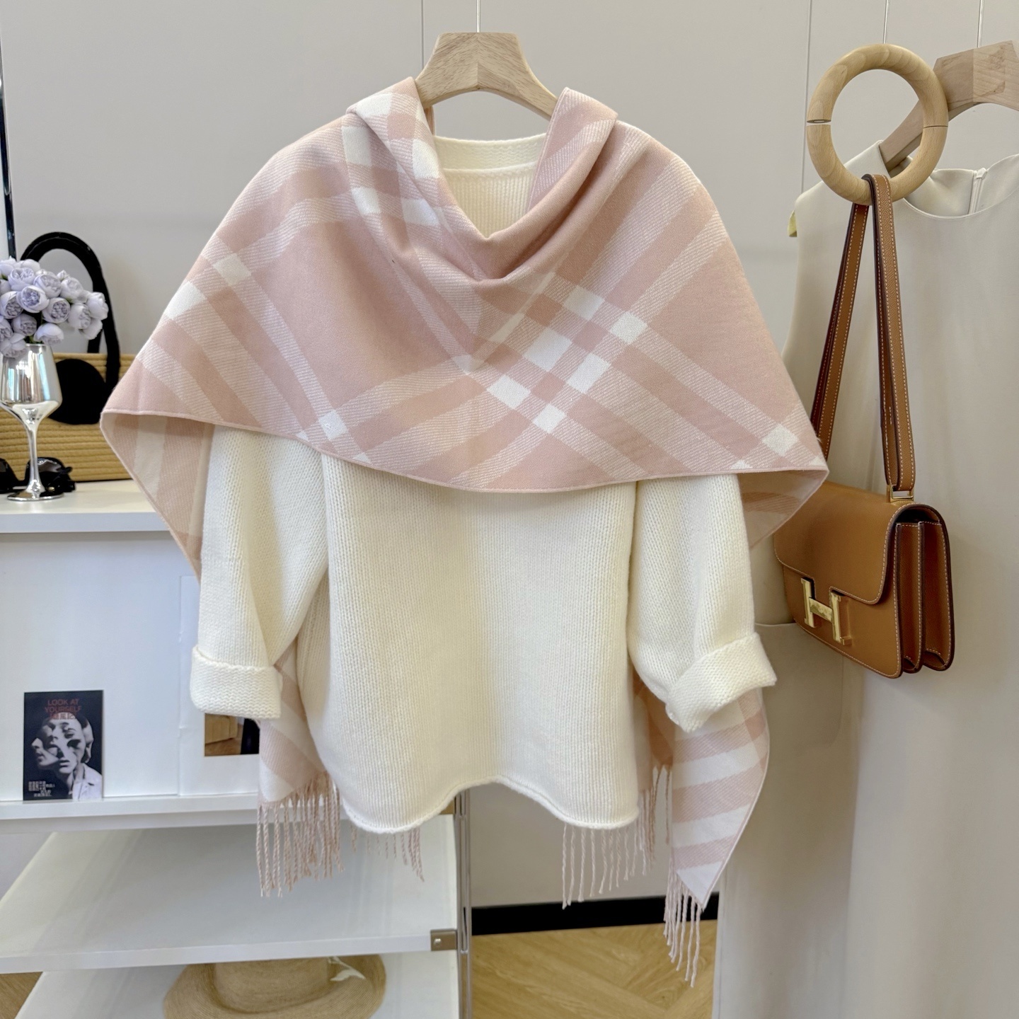 Burberry-24.99$-A5805 gallery