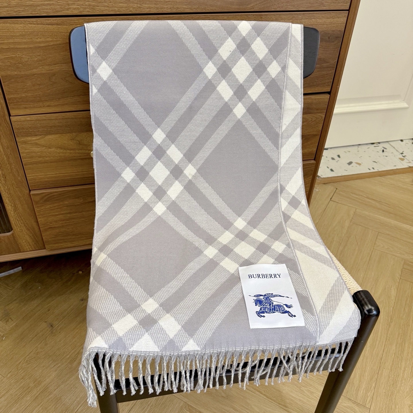 Burberry-24.99$-A5805 gallery