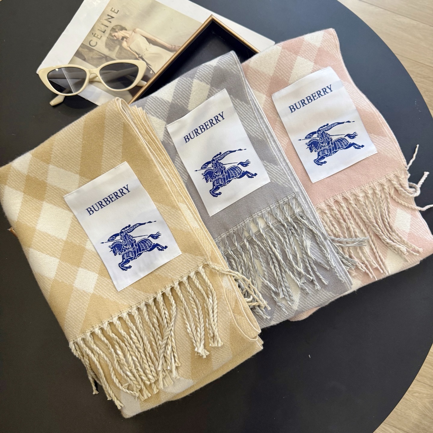 Burberry-24.99$-A5805 gallery