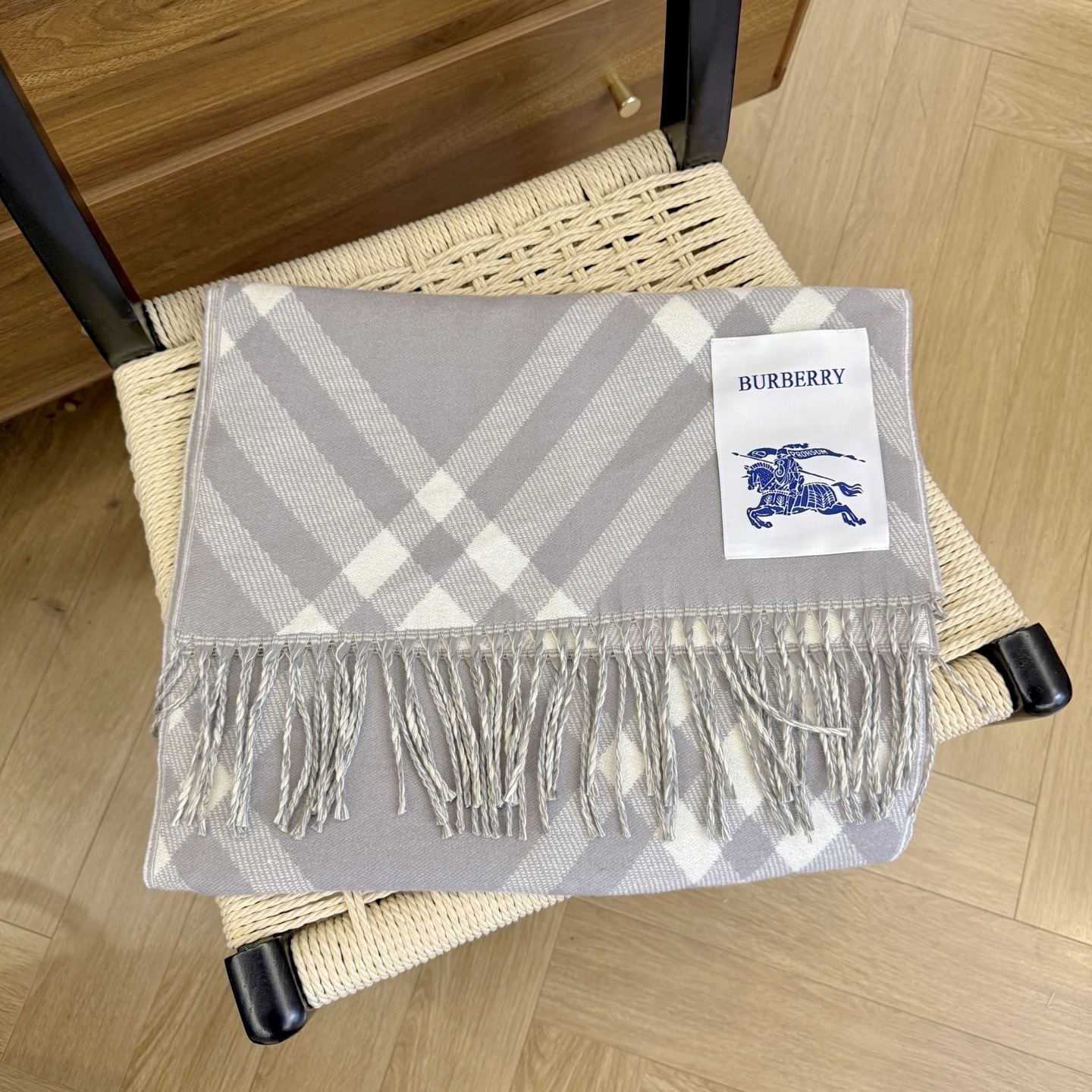 Burberry-24.99$-A5805 gallery