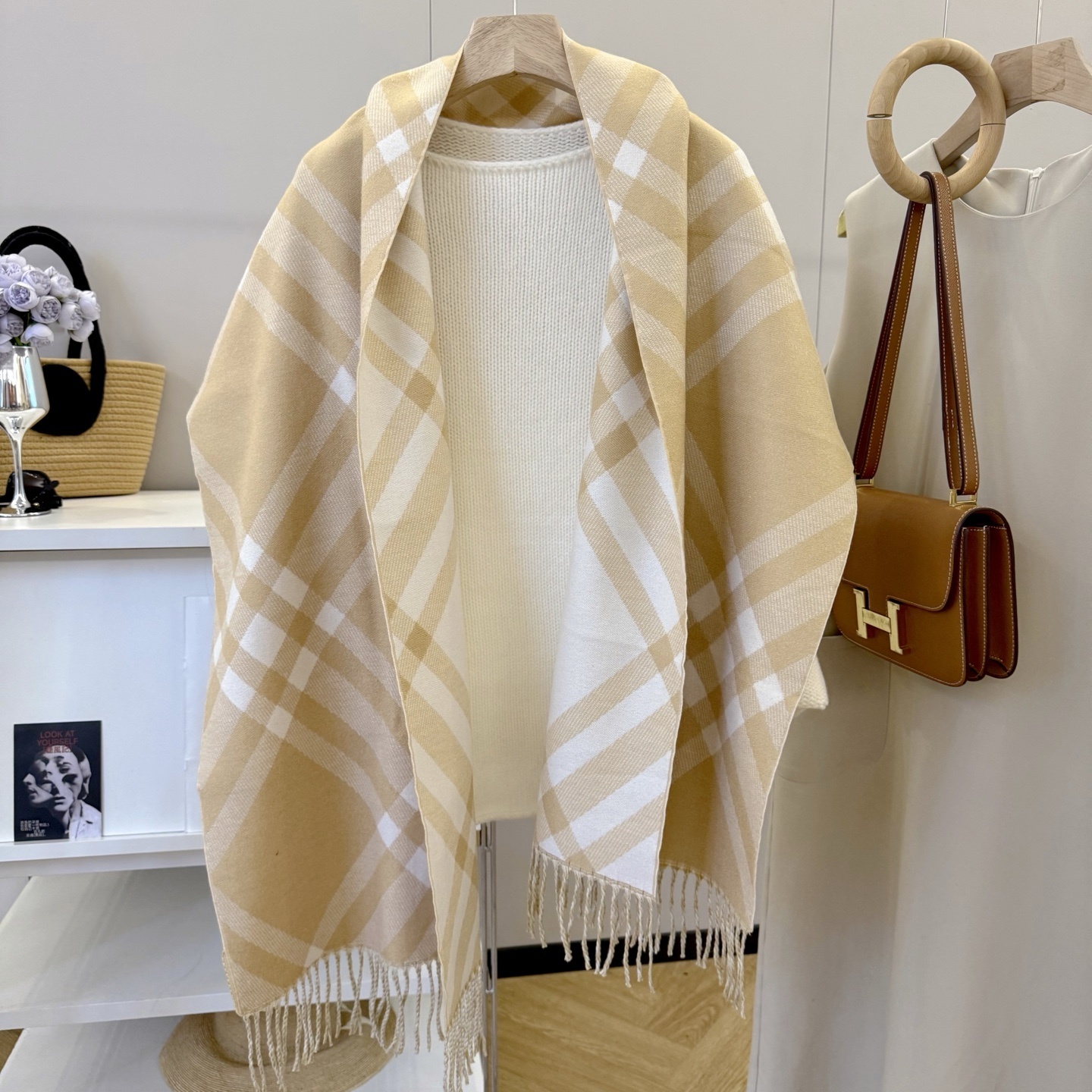 Burberry-24.99$-A5805 gallery