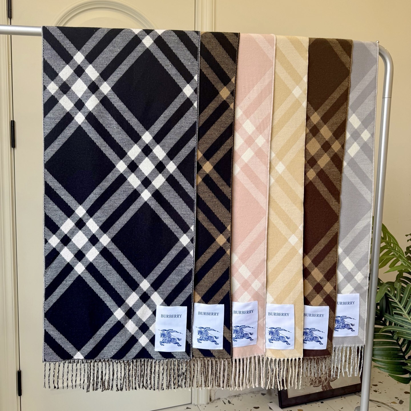 Burberry-24.99$-A5805 gallery