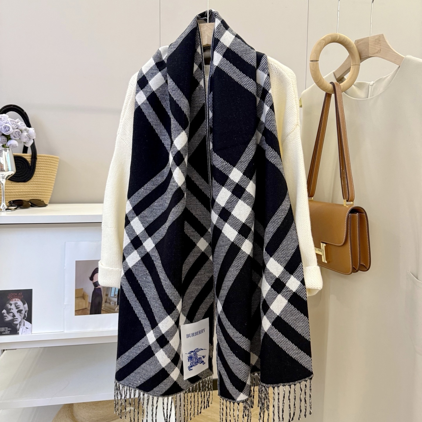 Burberry-24.99$-A5805 gallery