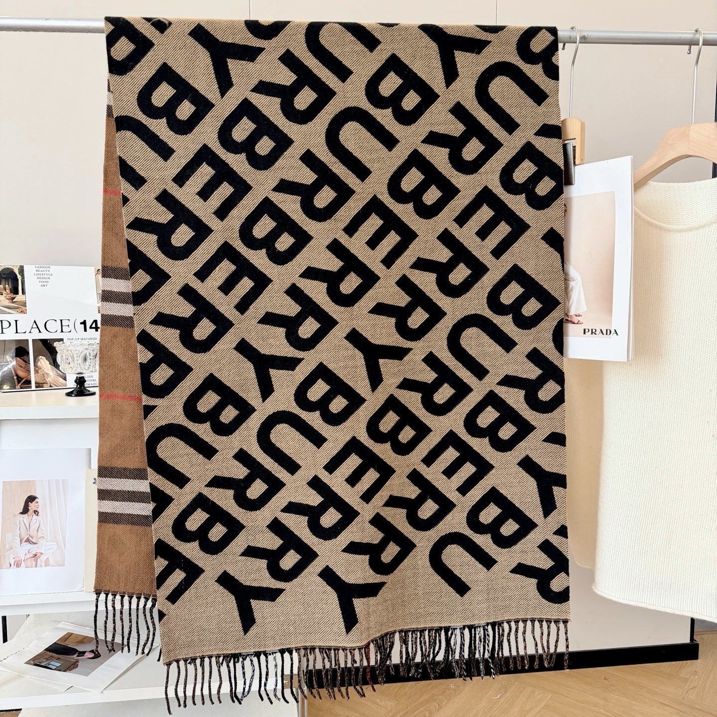 Burberry-24.99$-A5841 gallery