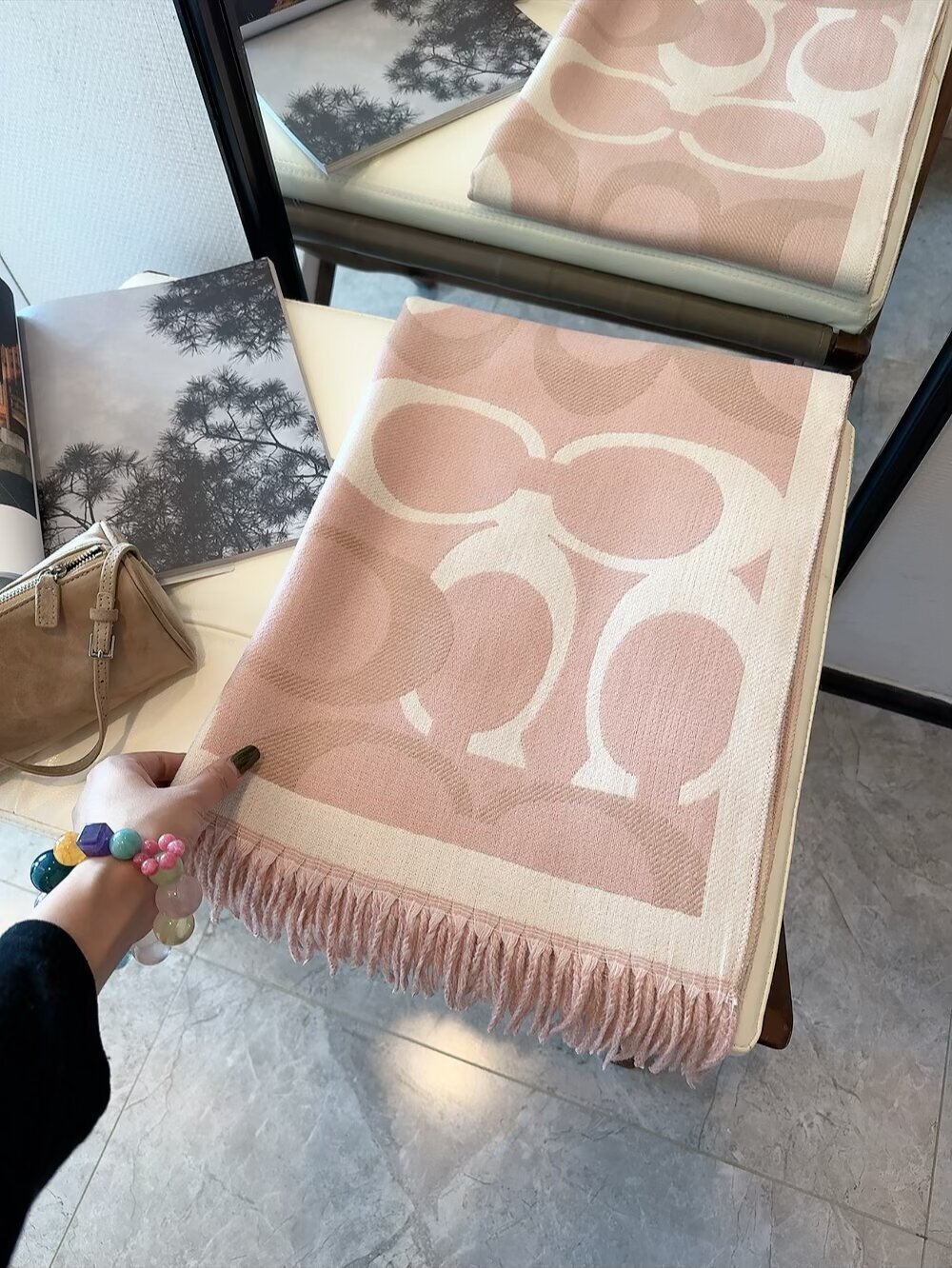 Coach-24.99$-A5851 gallery