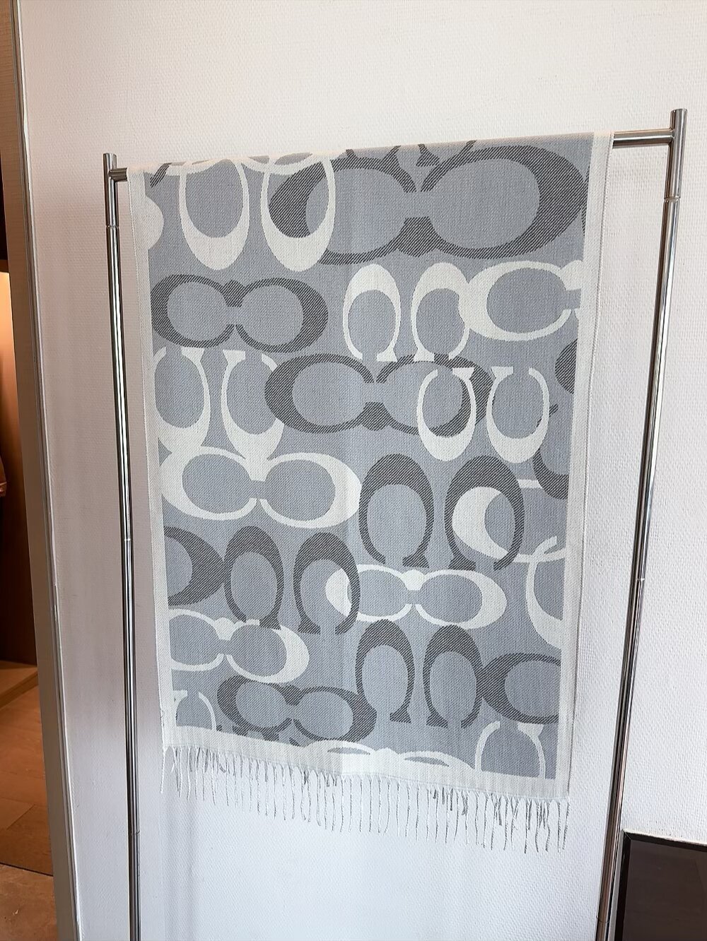 Coach-24.99$-A5851 gallery