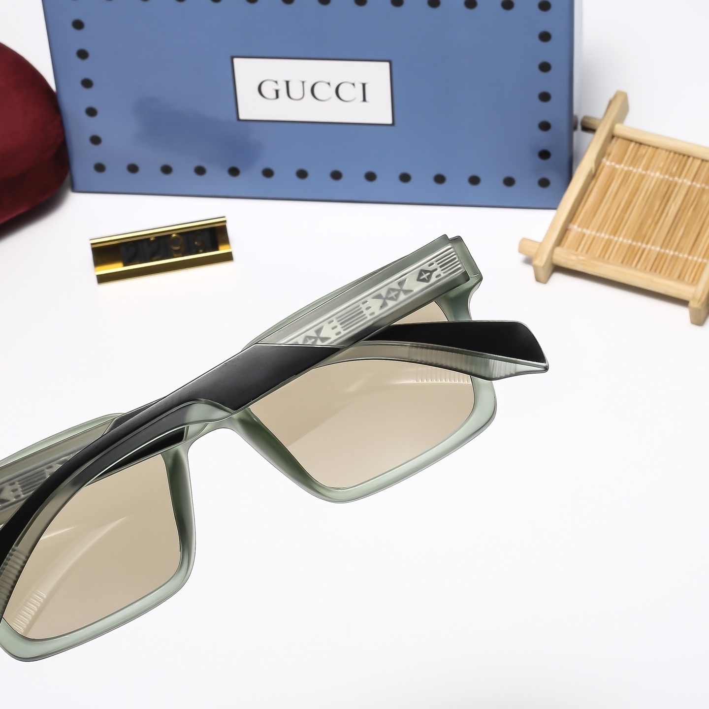 Gucci-17.99/24.99$-B2299 gallery