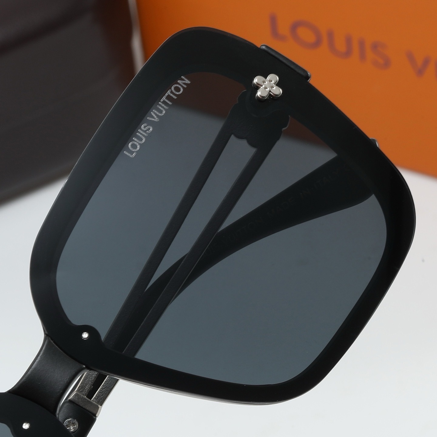 LV-17.99/24.99$-B2677 gallery