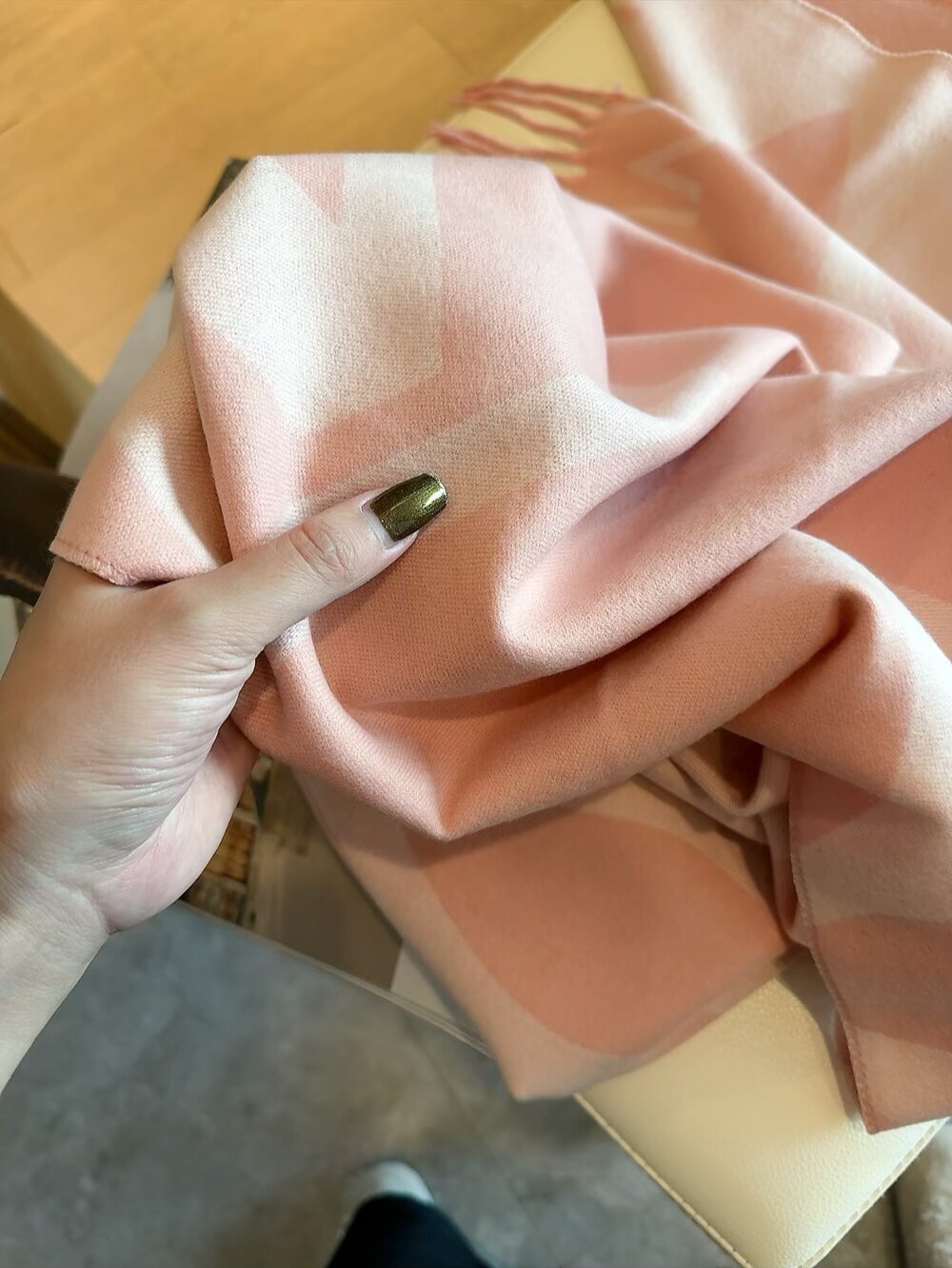 LV-24.99$-A5784 gallery