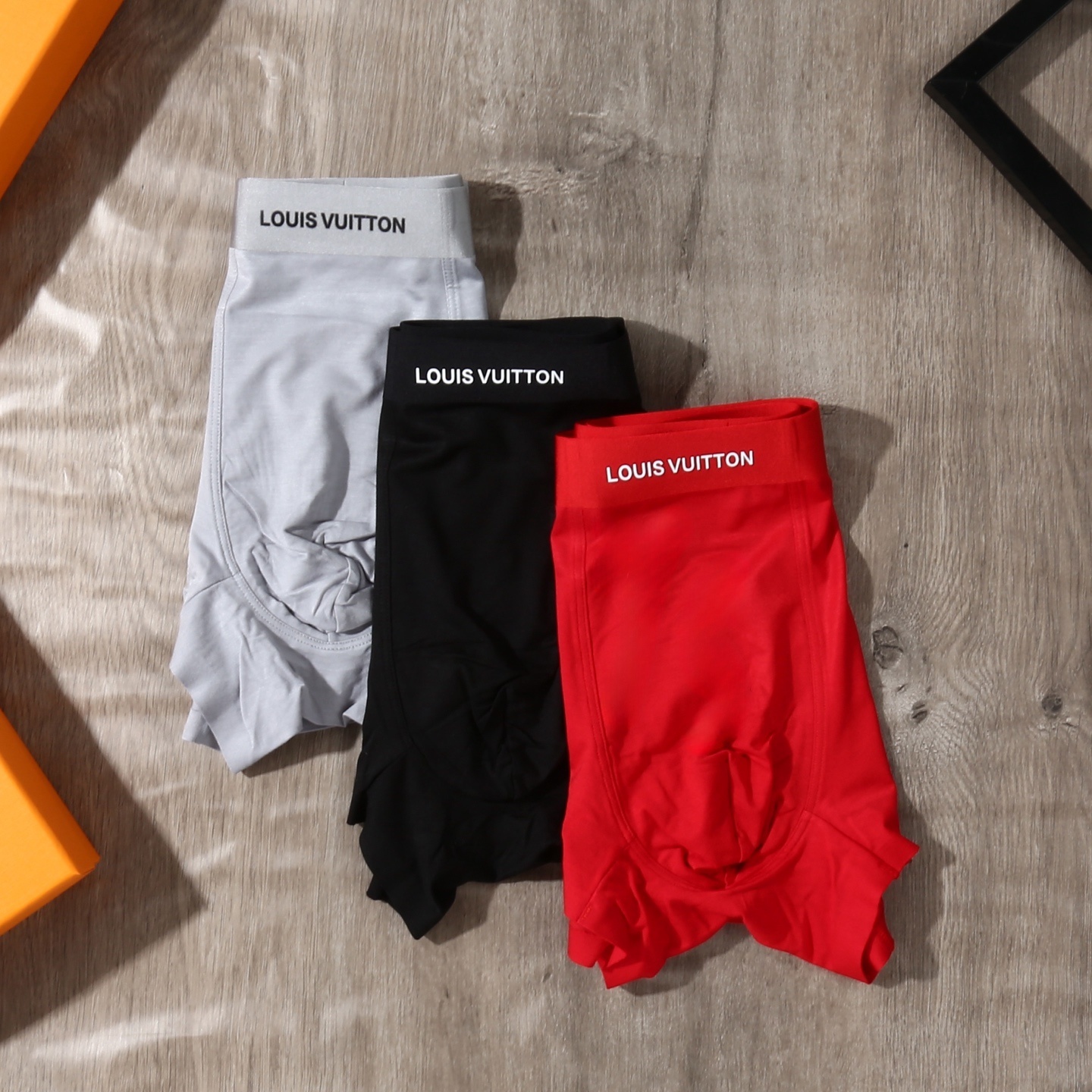 LV-27.99$-A5835 gallery