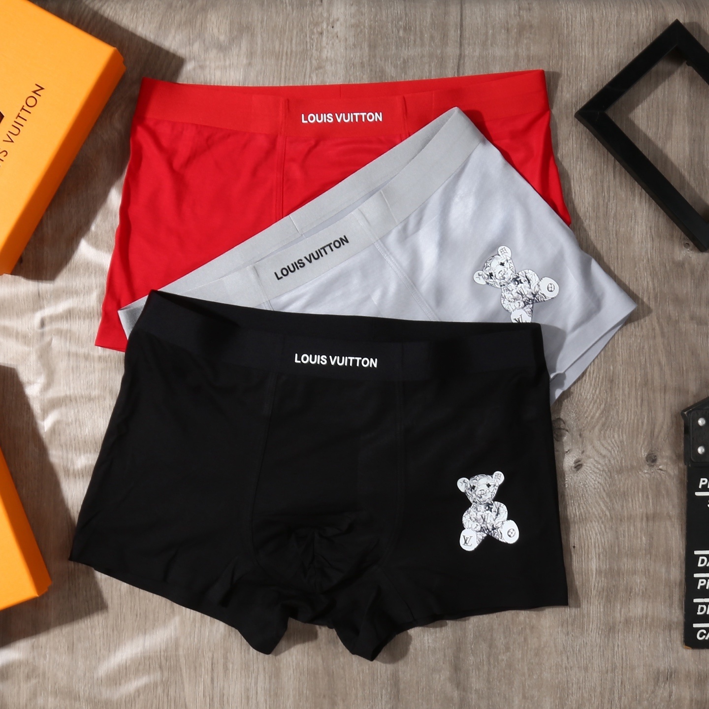 LV-27.99$-A5835 gallery