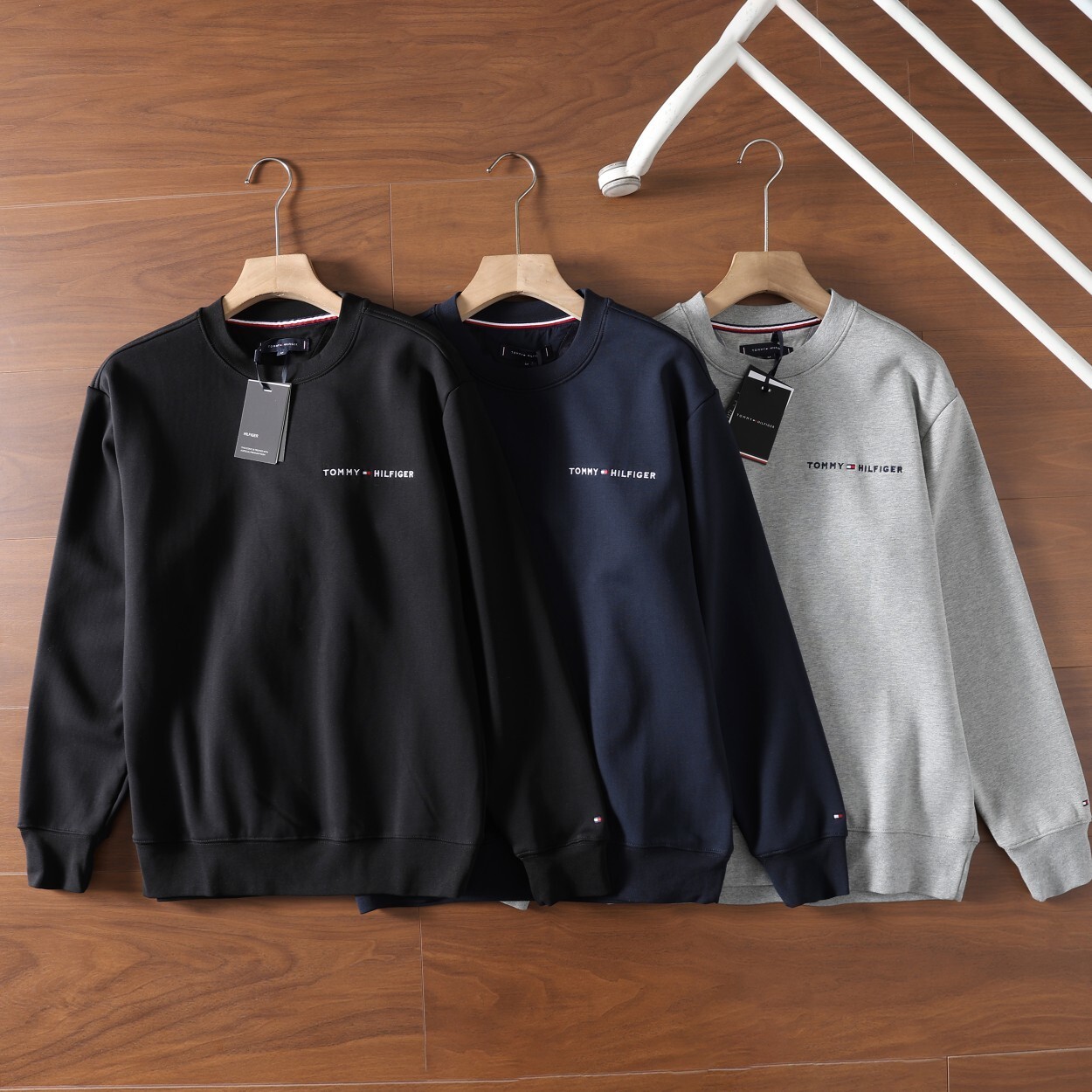 Tommy-45.99$-A5815 gallery