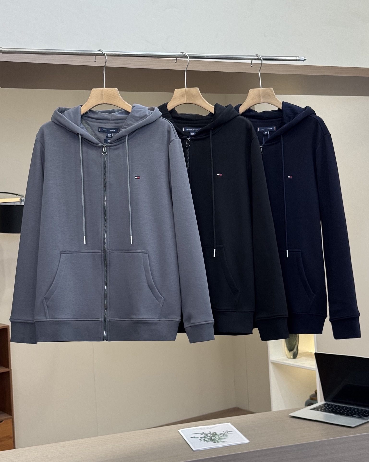 Tommy-50.99$-A5814 gallery