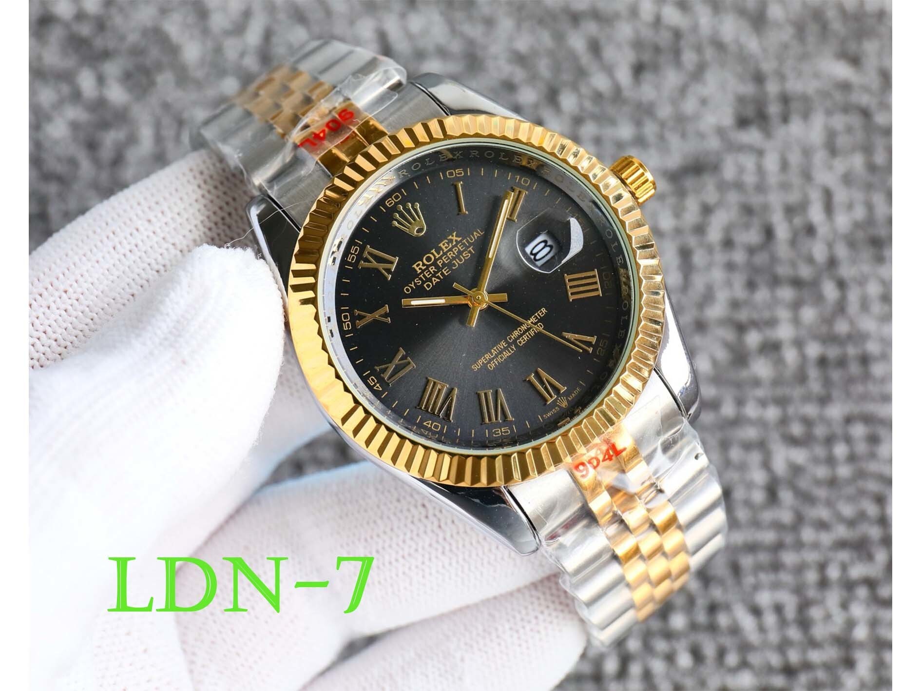 $108-LDN-786  R劳 gallery