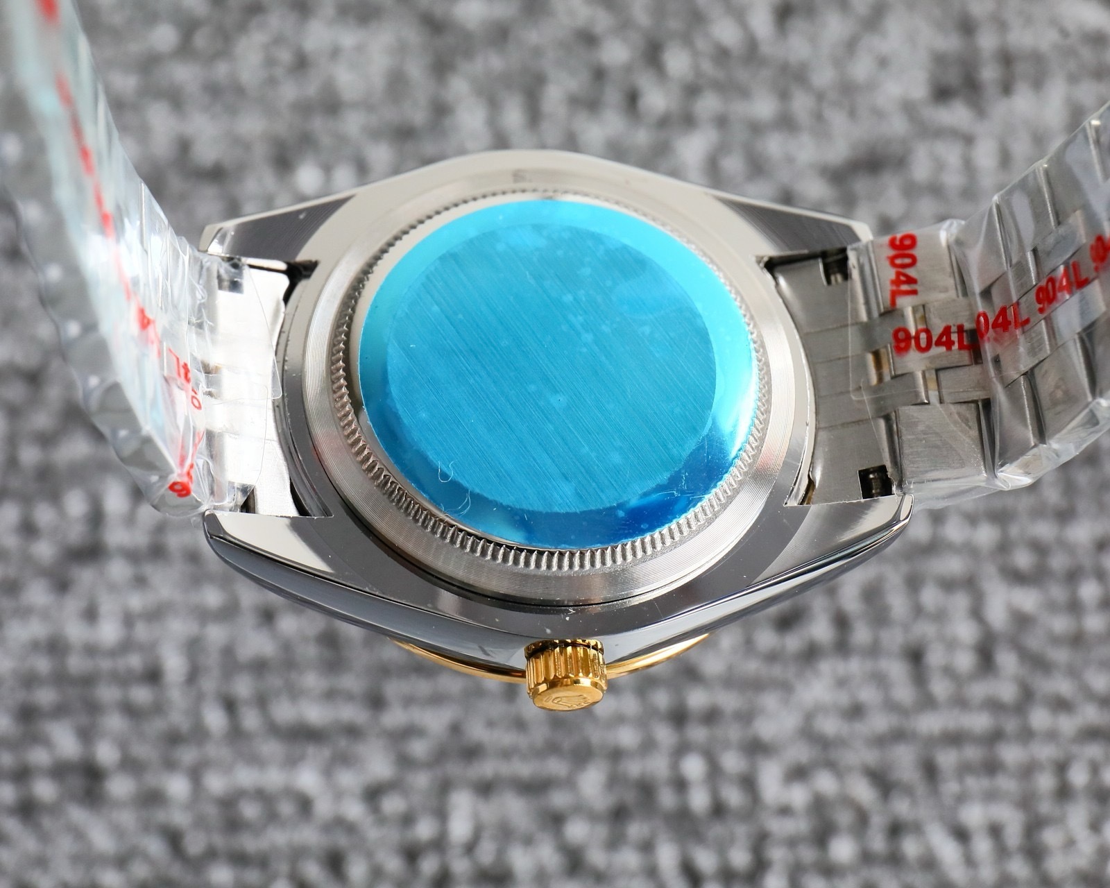 $108-LDN-786  R劳 gallery