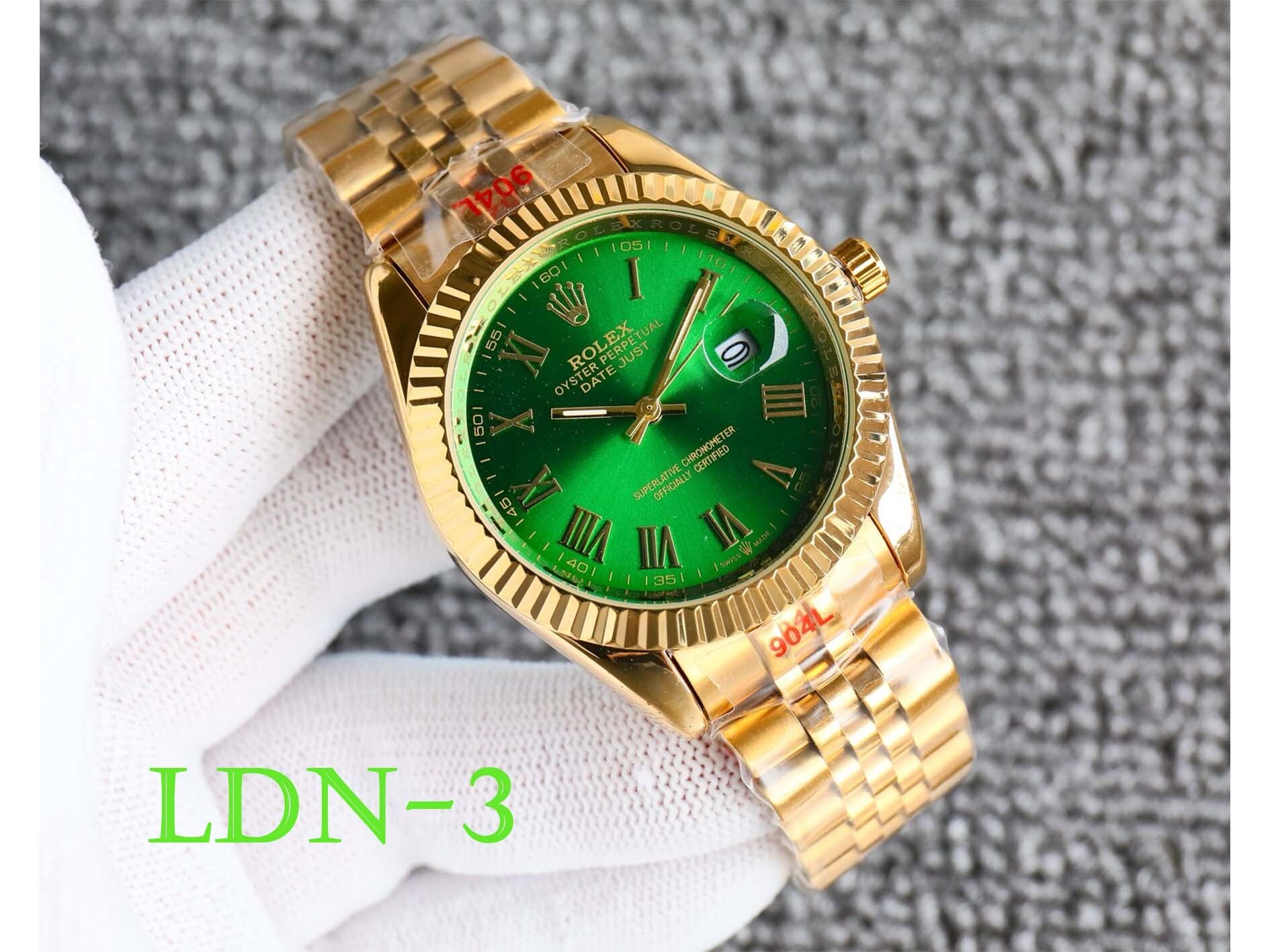 $108-LDN-786  R劳 gallery