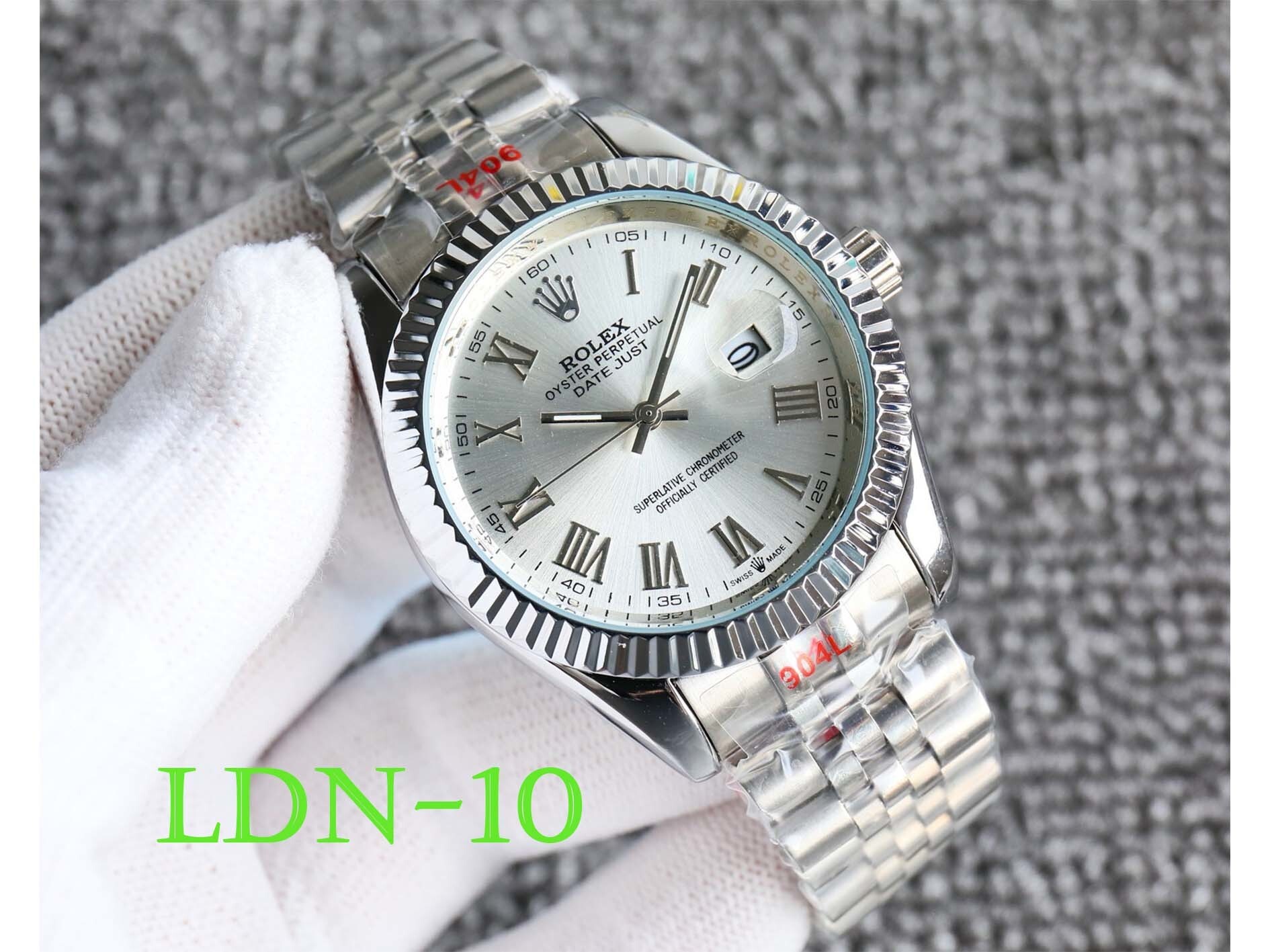 $108-LDN-786  R劳 gallery
