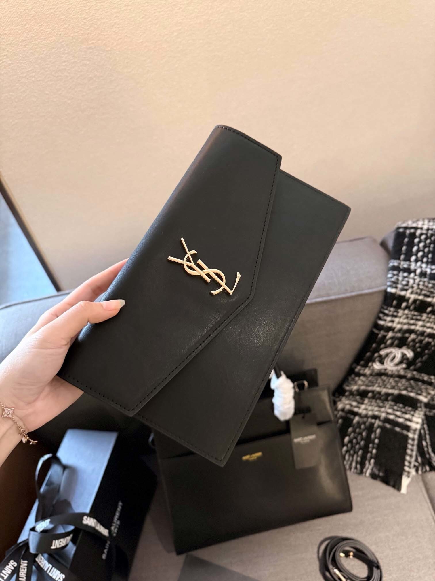 $115-LDN-385 YSL gallery