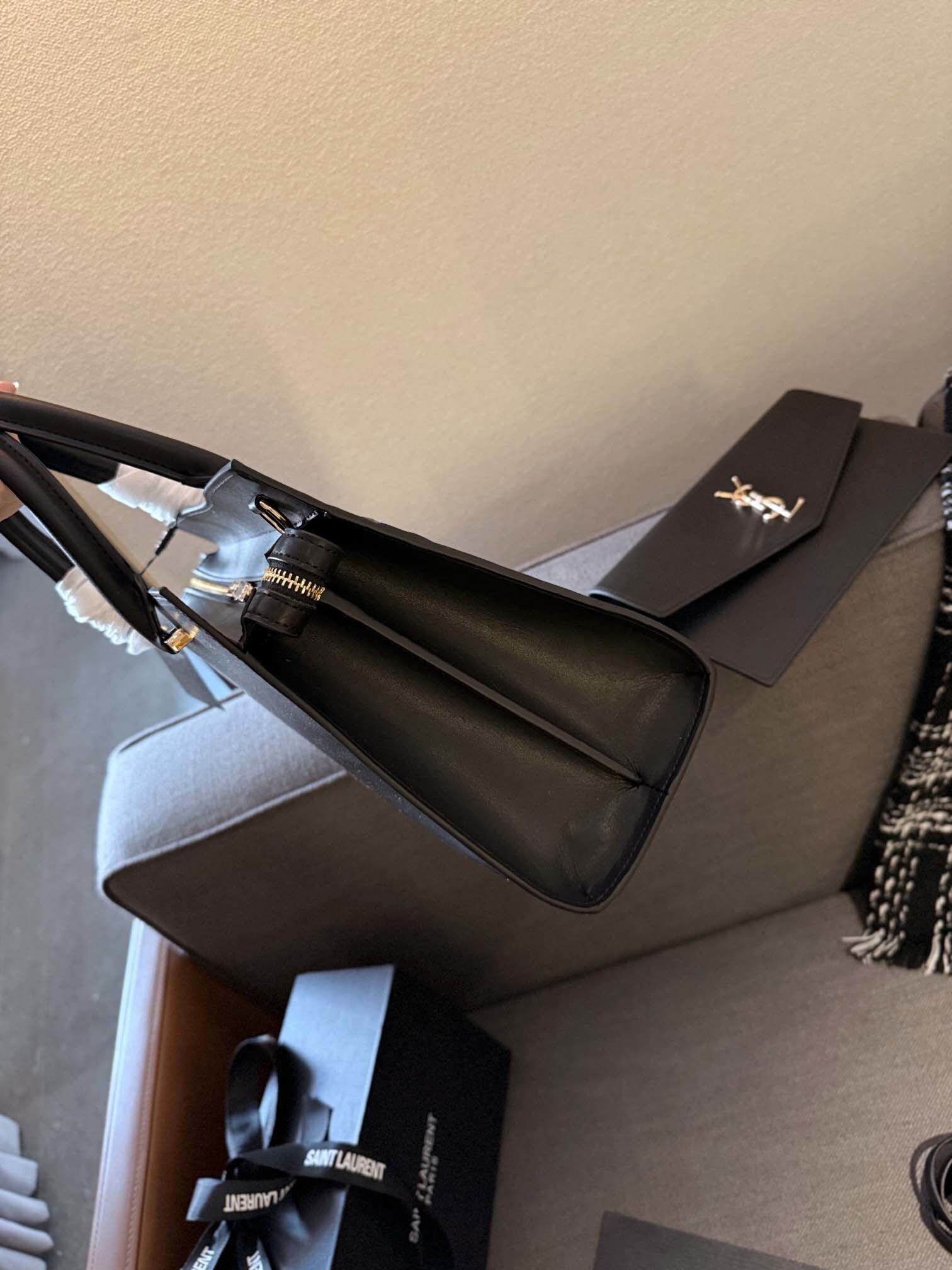 $115-LDN-385 YSL gallery