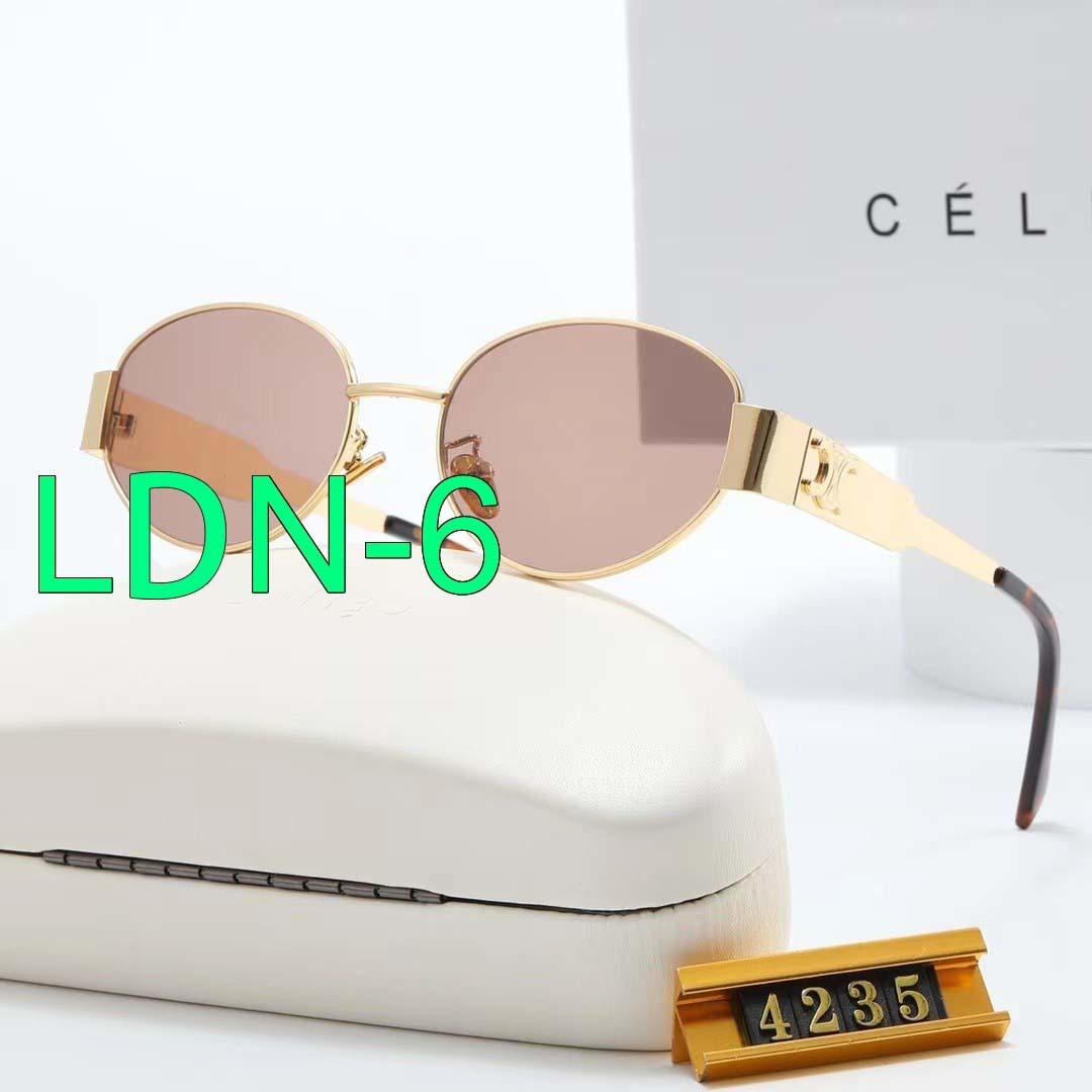 $31-LDN-578 CEL gallery
