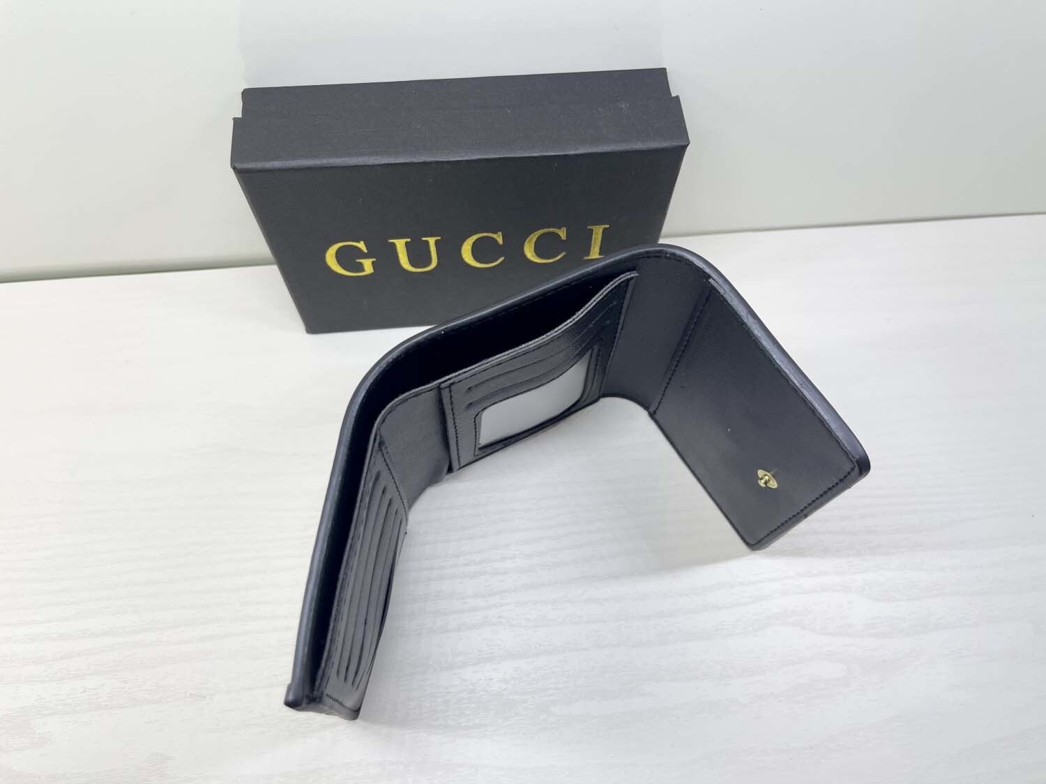 $32-LDN-218 GCI gallery