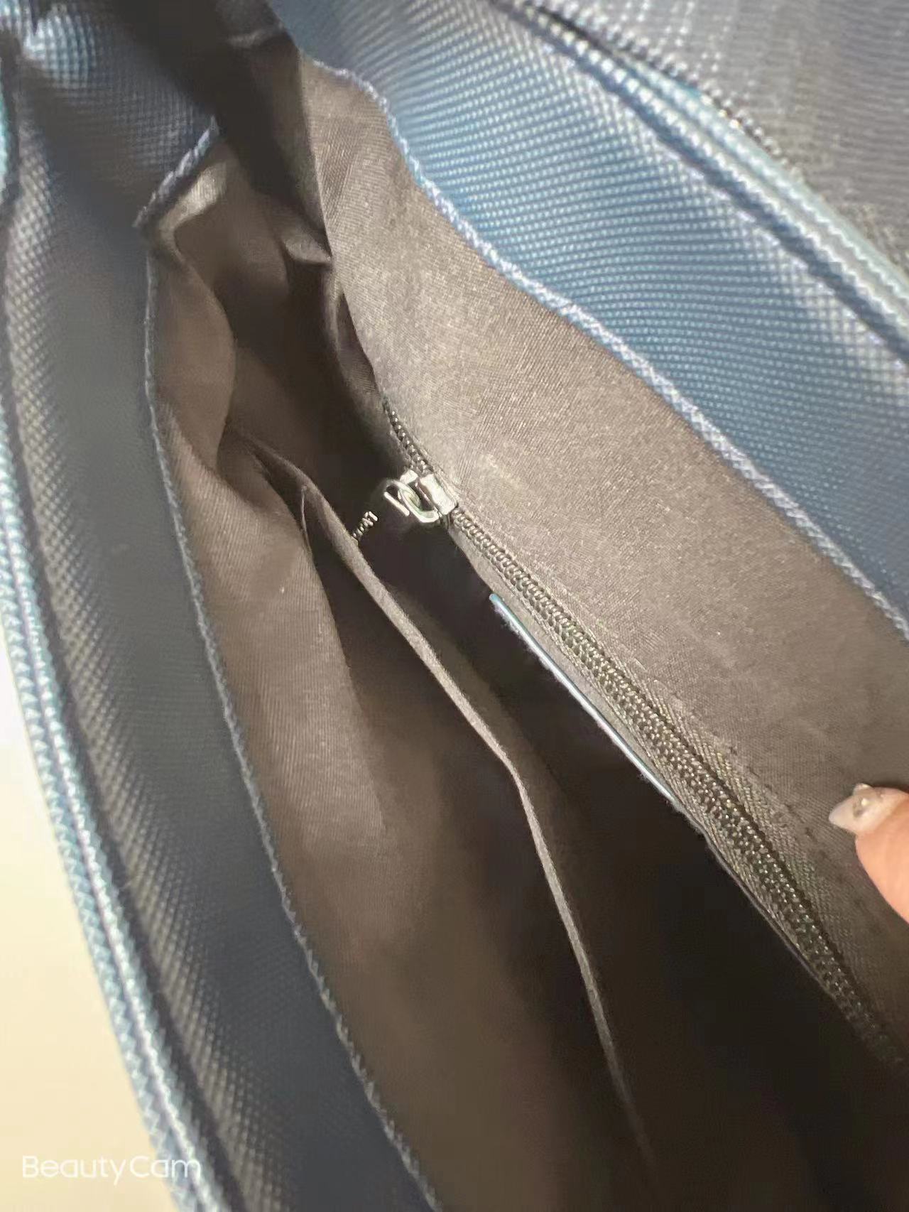 $32-LDN-511 Lae gallery