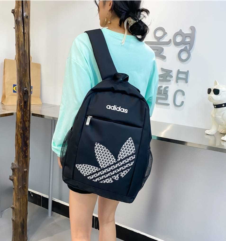 $32-LDN-599 AD gallery