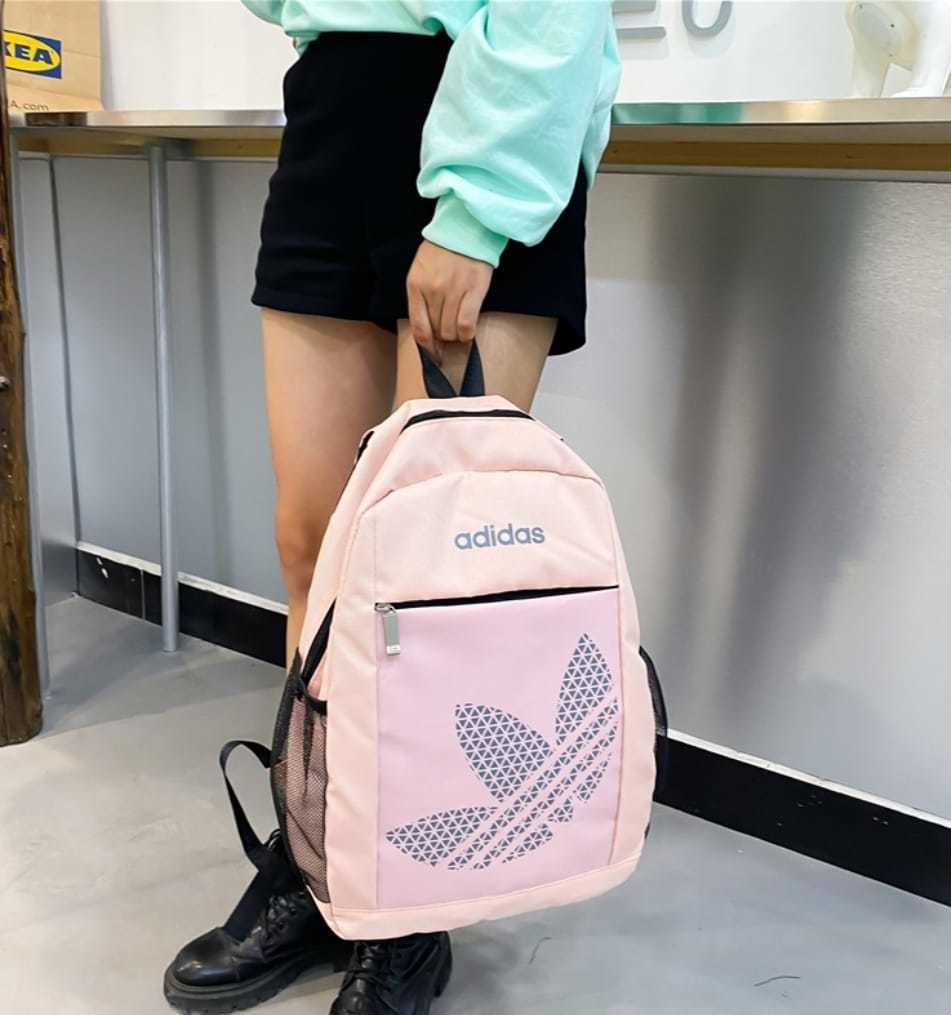 $32-LDN-599 AD gallery