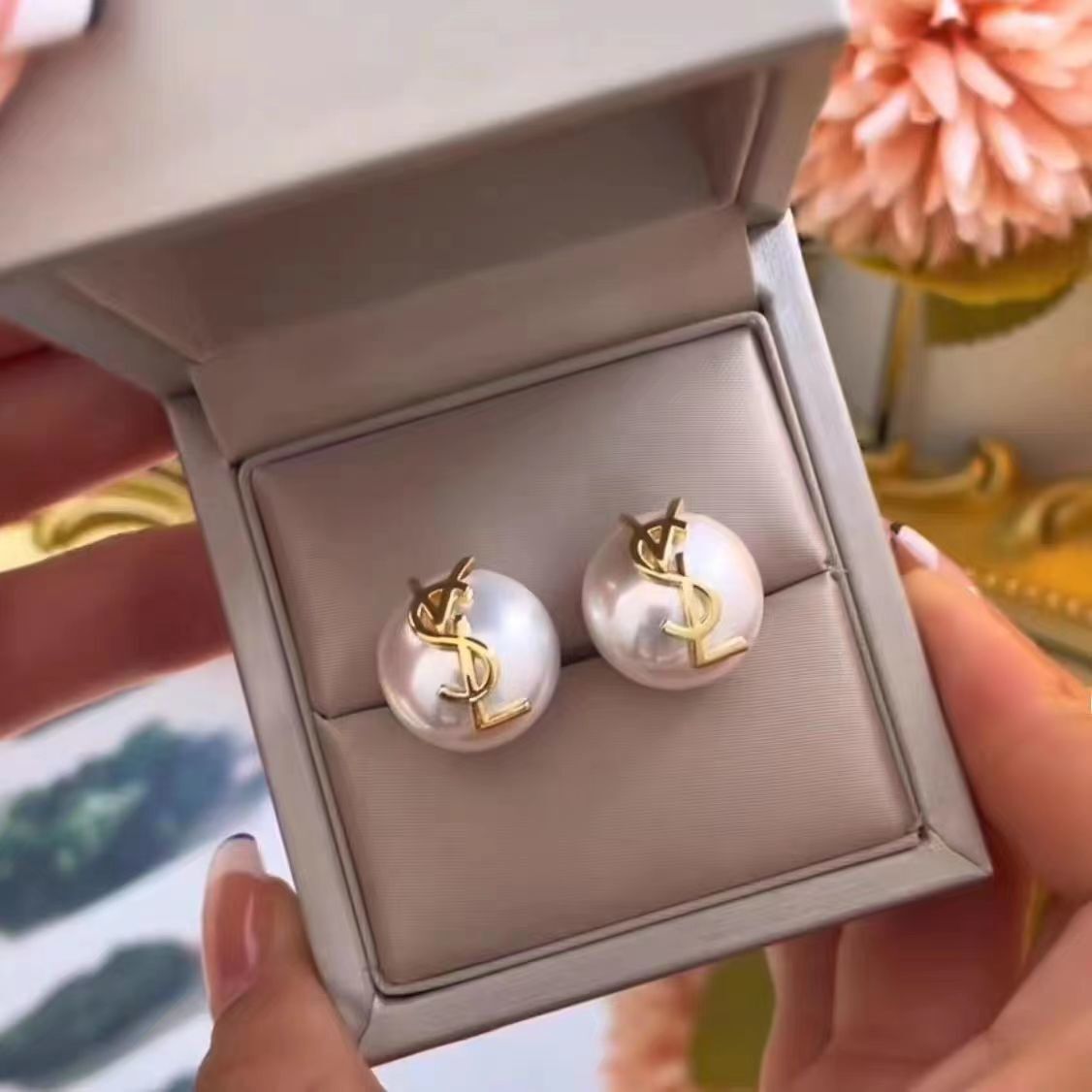 $32.55-LDN-381 YSL gallery